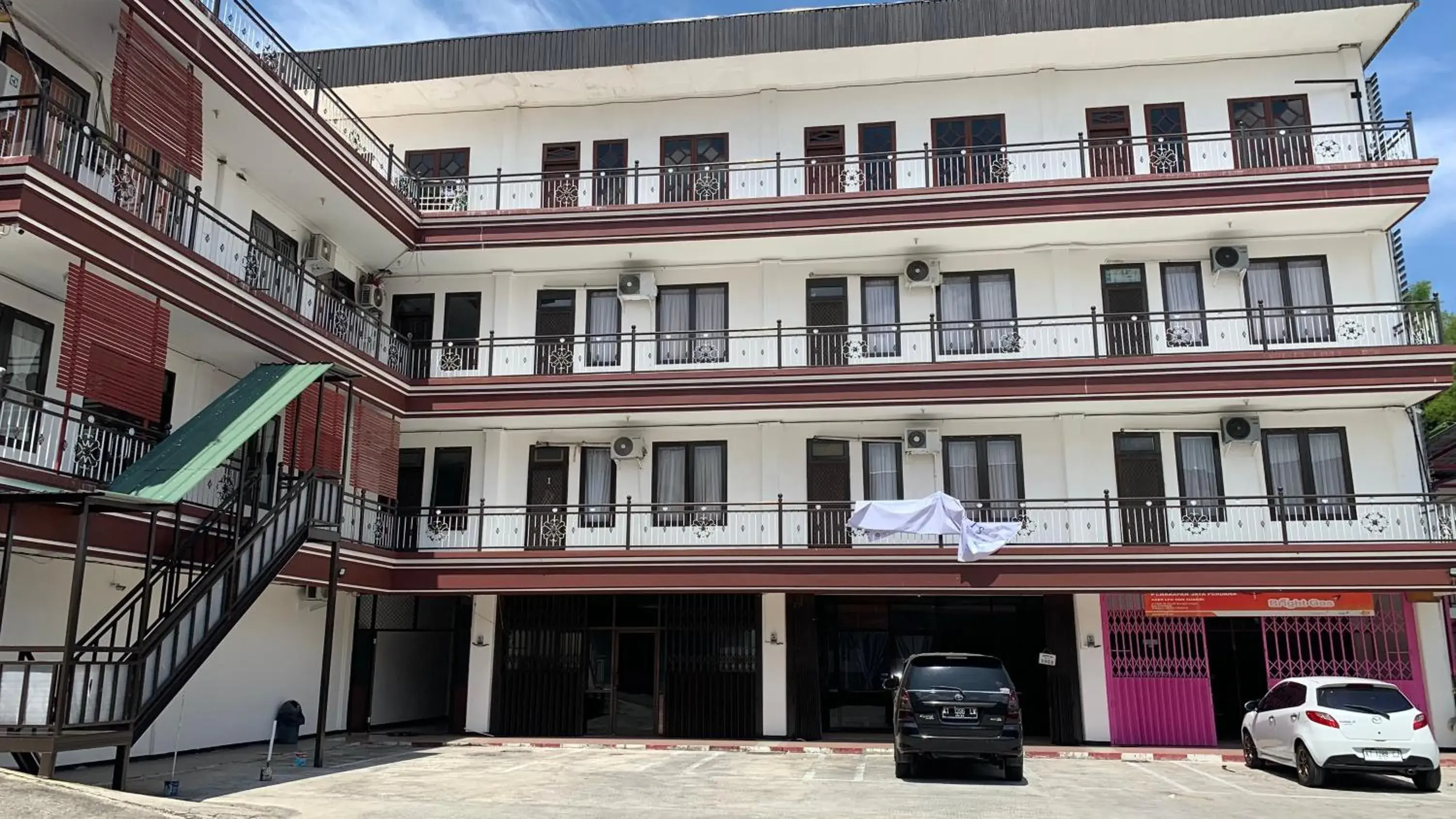 Facade/entrance in Hotel O Guest House Pandita Facade/entrance in Hotel O Guest House Pandita