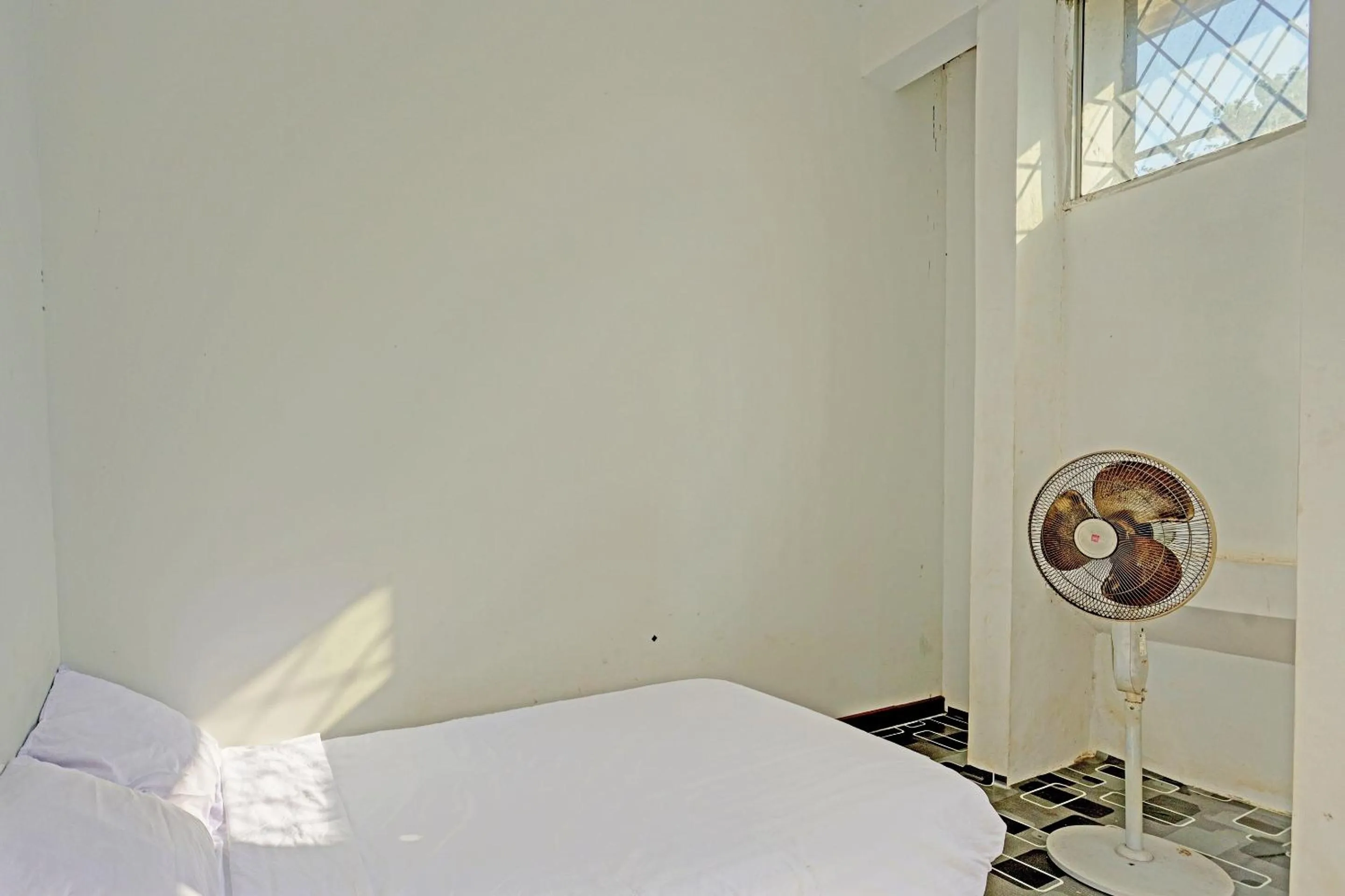 Bedroom, Bed in Hotel O Pelita StayNearAnugrah Sinar Lautan