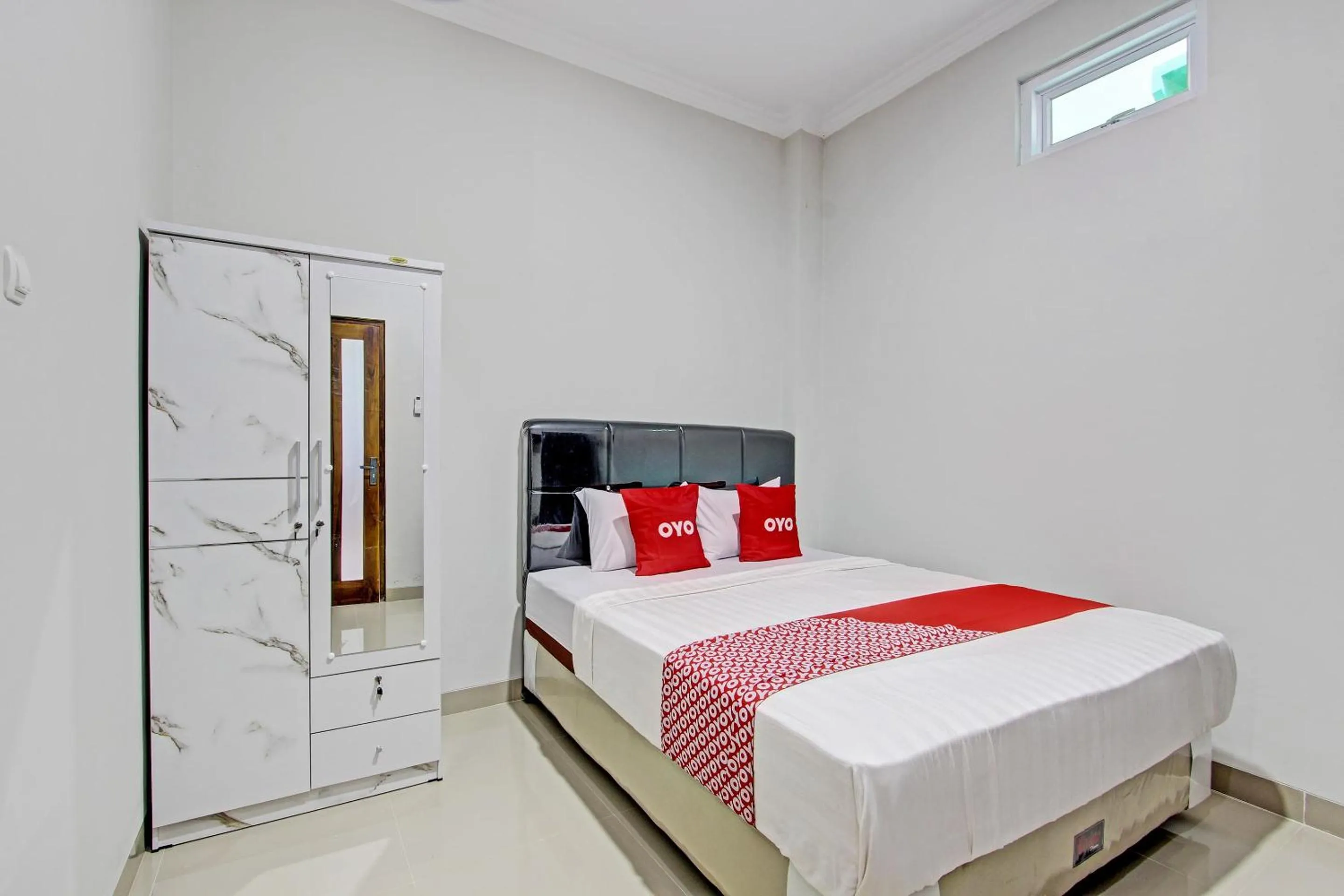 Bedroom in Hotel O Imperial Inn