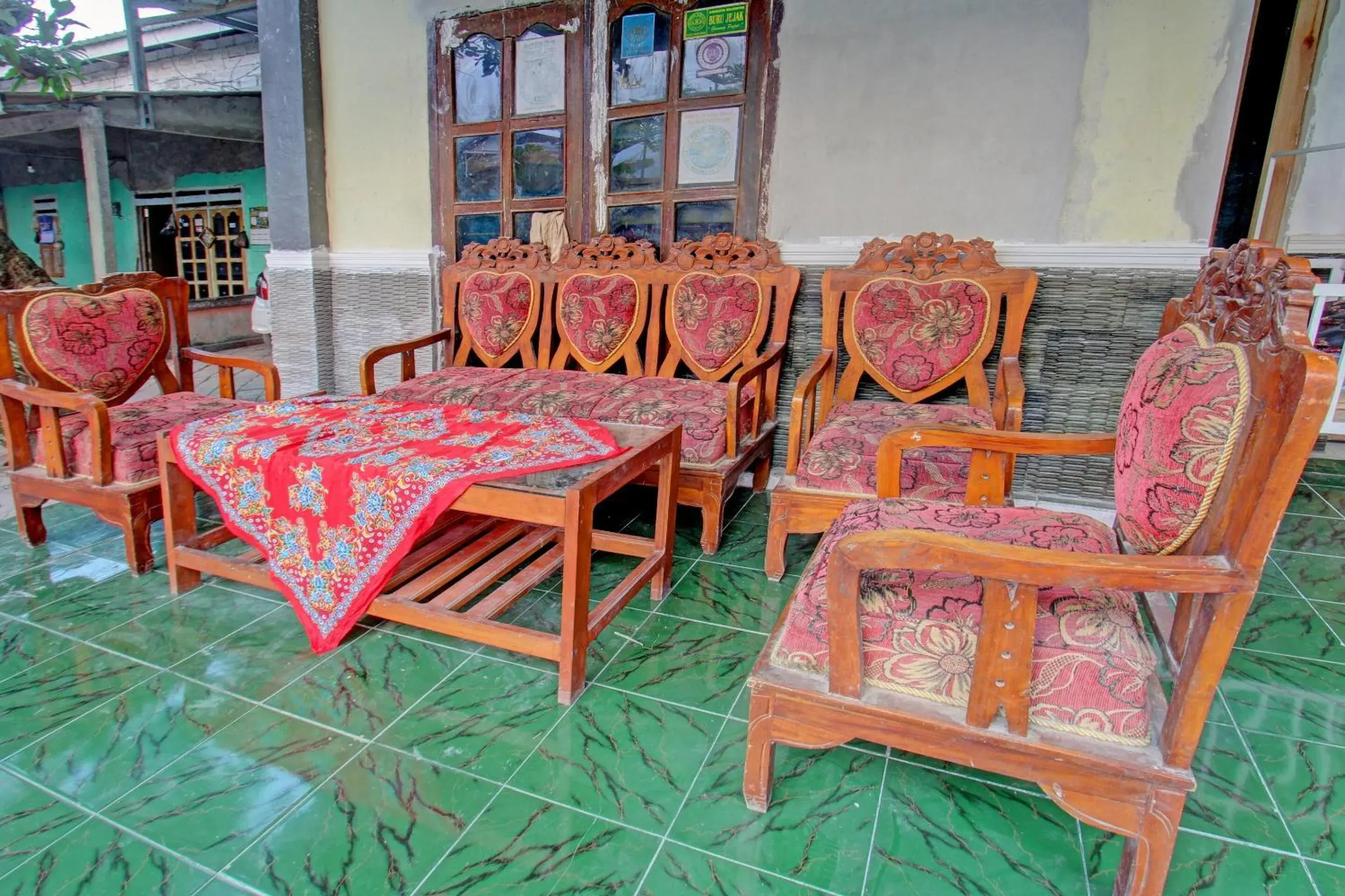 Lobby or reception in Hotel O Penginapan 3 Bersaudara Near Pasar Sengkol Lobby or reception in Hotel O Penginapan 3 Bersaudara Near Pasar Sengkol