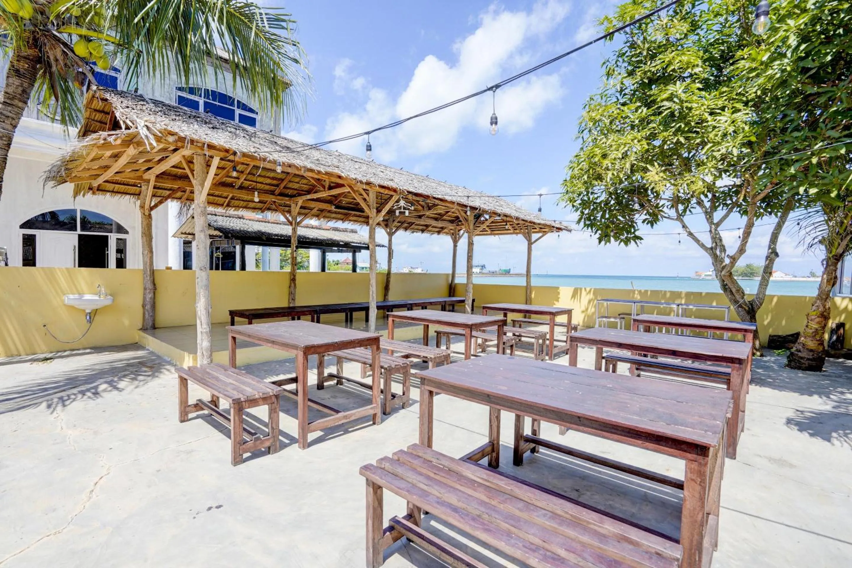 Lobby or reception in Hotel O Senja Syariah