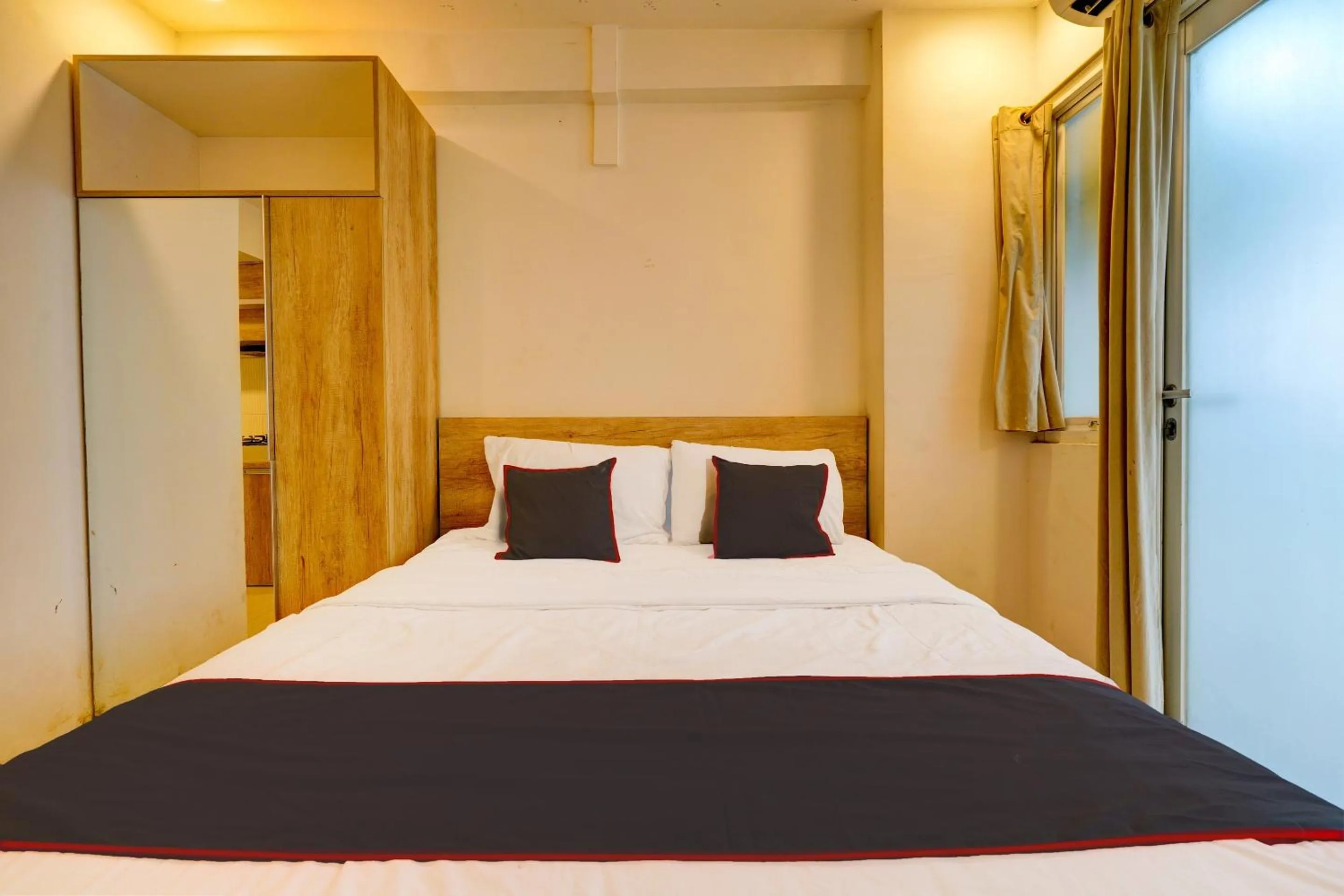 Bedroom in Collection O 92870 Apartement Grand Sentraland Karawang By Ipul