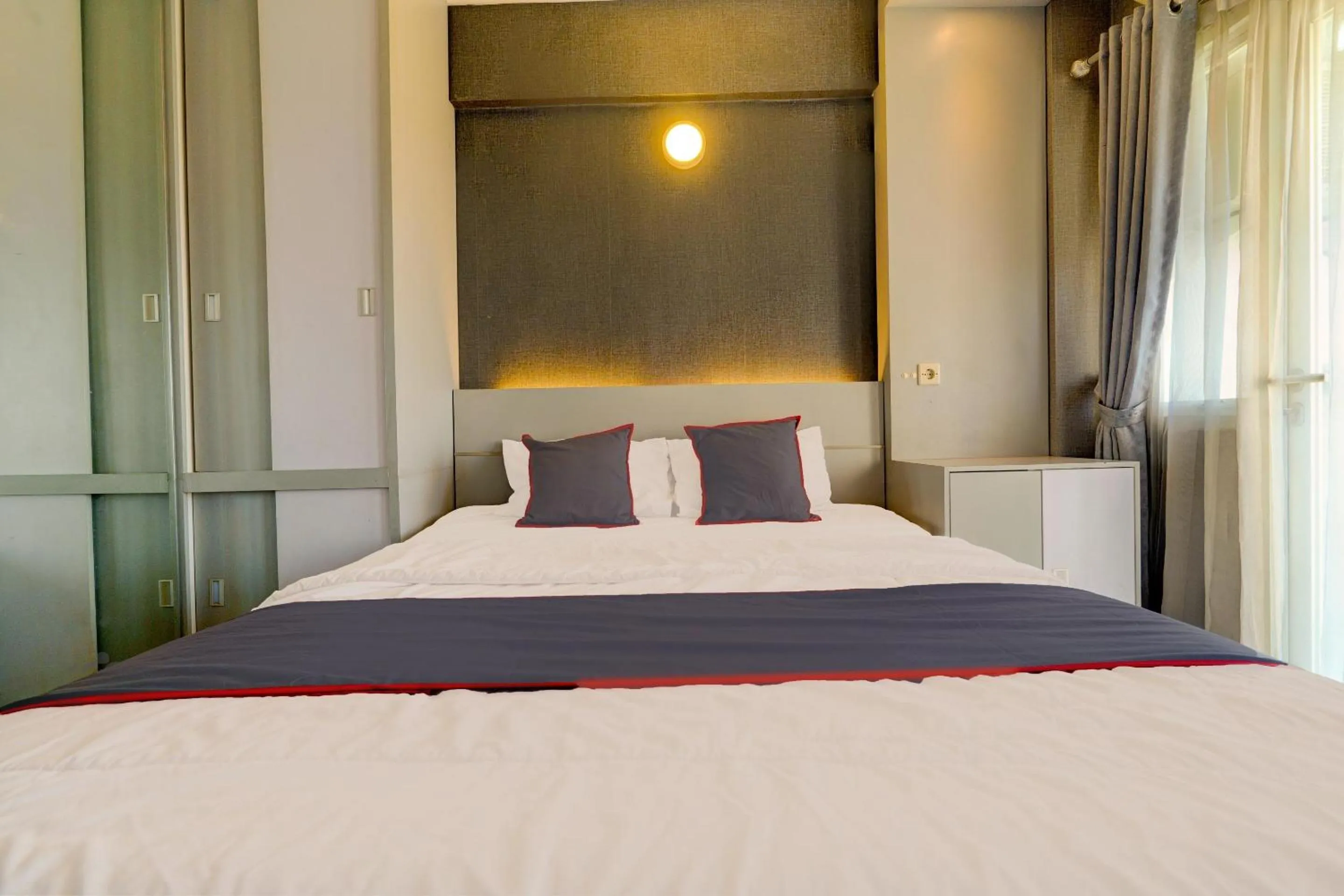 Bedroom in Collection O 92870 Apartement Grand Sentraland Karawang By Ipul