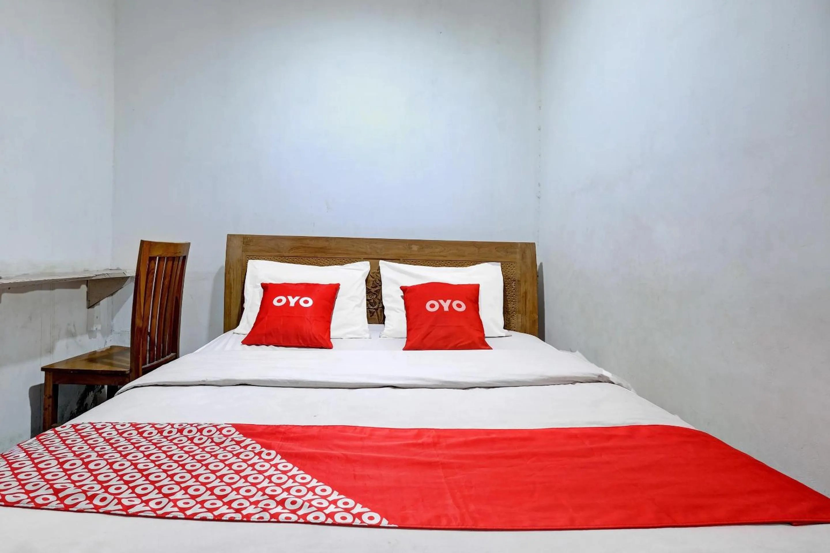 Bedroom, Bed in OYO Life 92877 Hotel Rainbow 7296