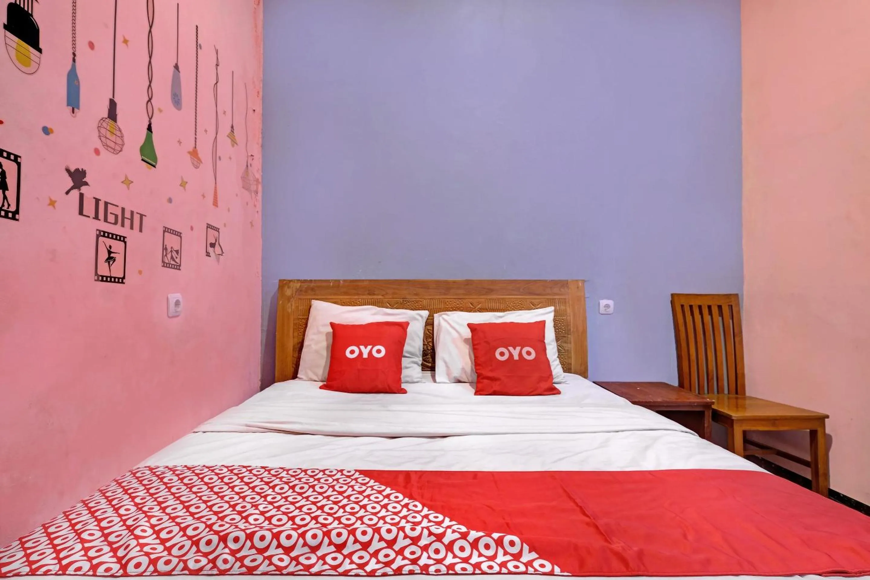 Bedroom, Bed in OYO Life 92877 Hotel Rainbow 7296