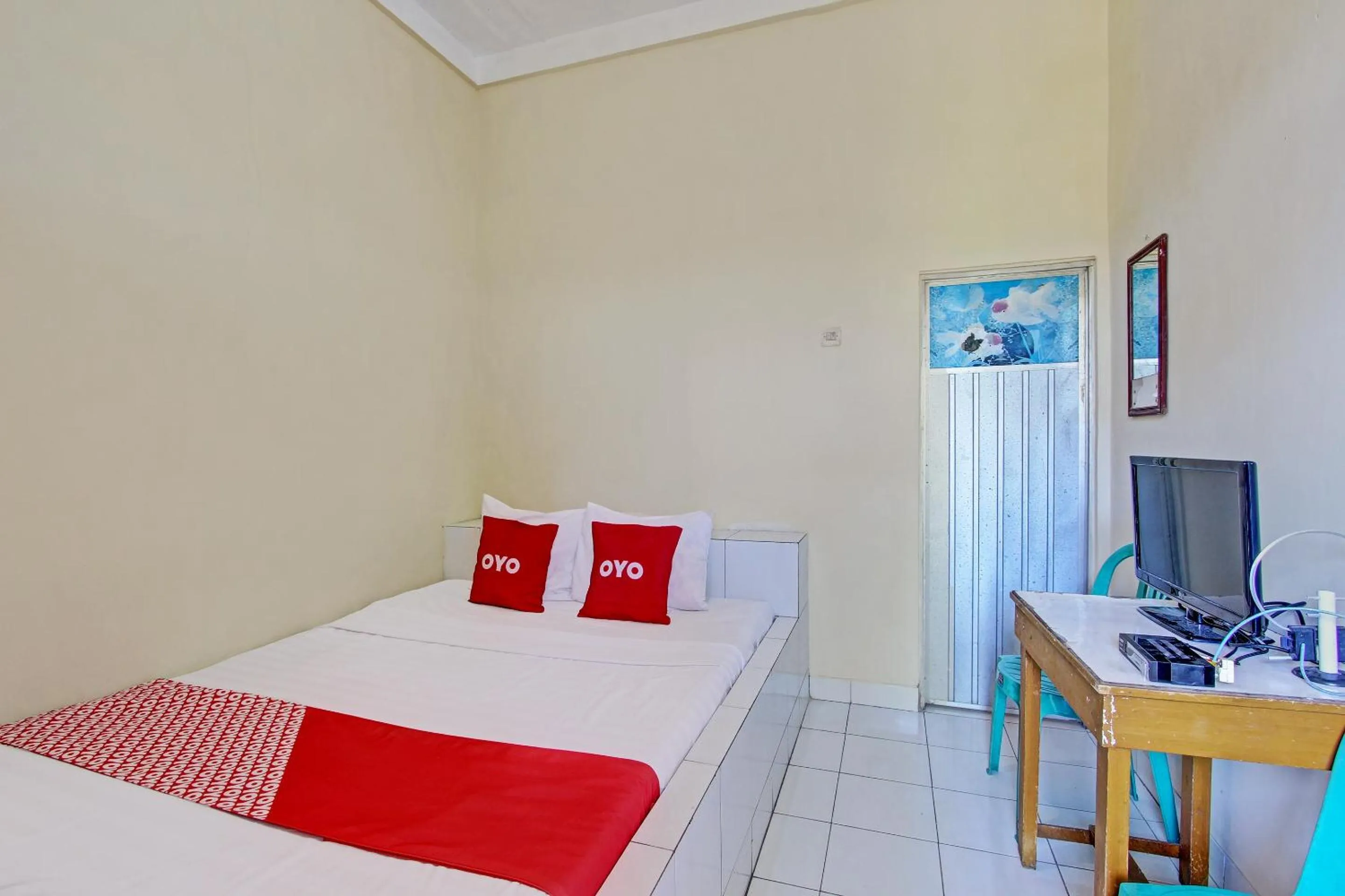 Bedroom in OYO 92884 Agustha Homestay