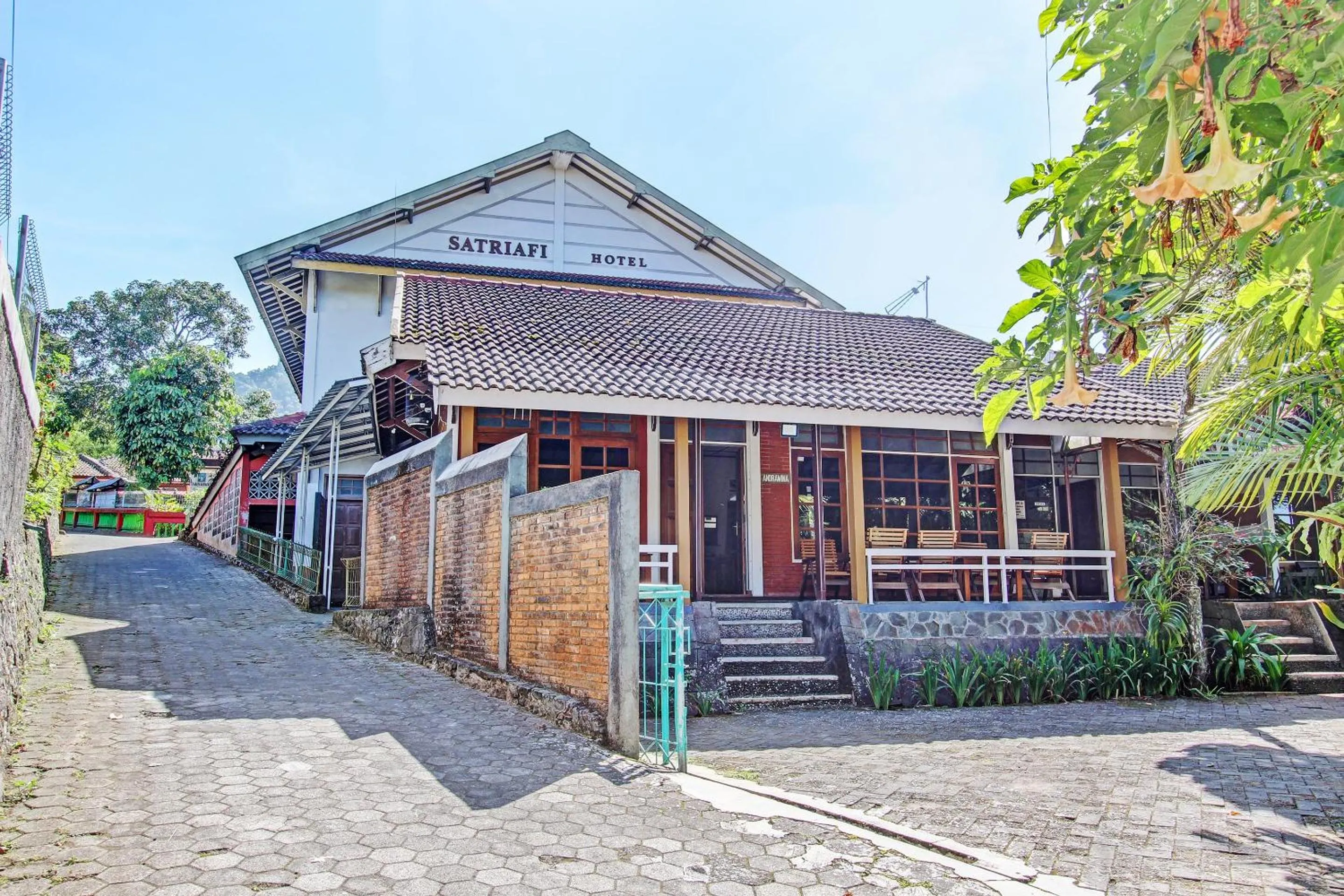 Facade/entrance in Hotel O Satriafi 2 Hotel