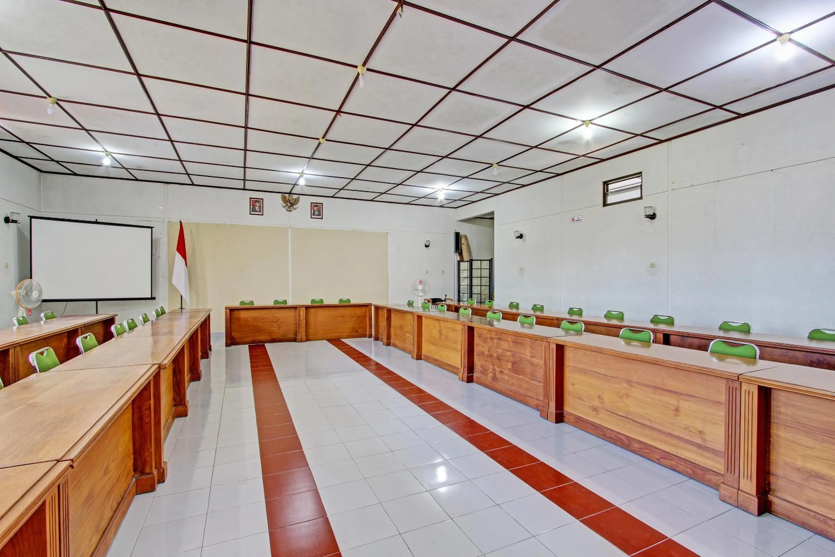 Lobby or reception in Hotel O Satriafi 2 Hotel