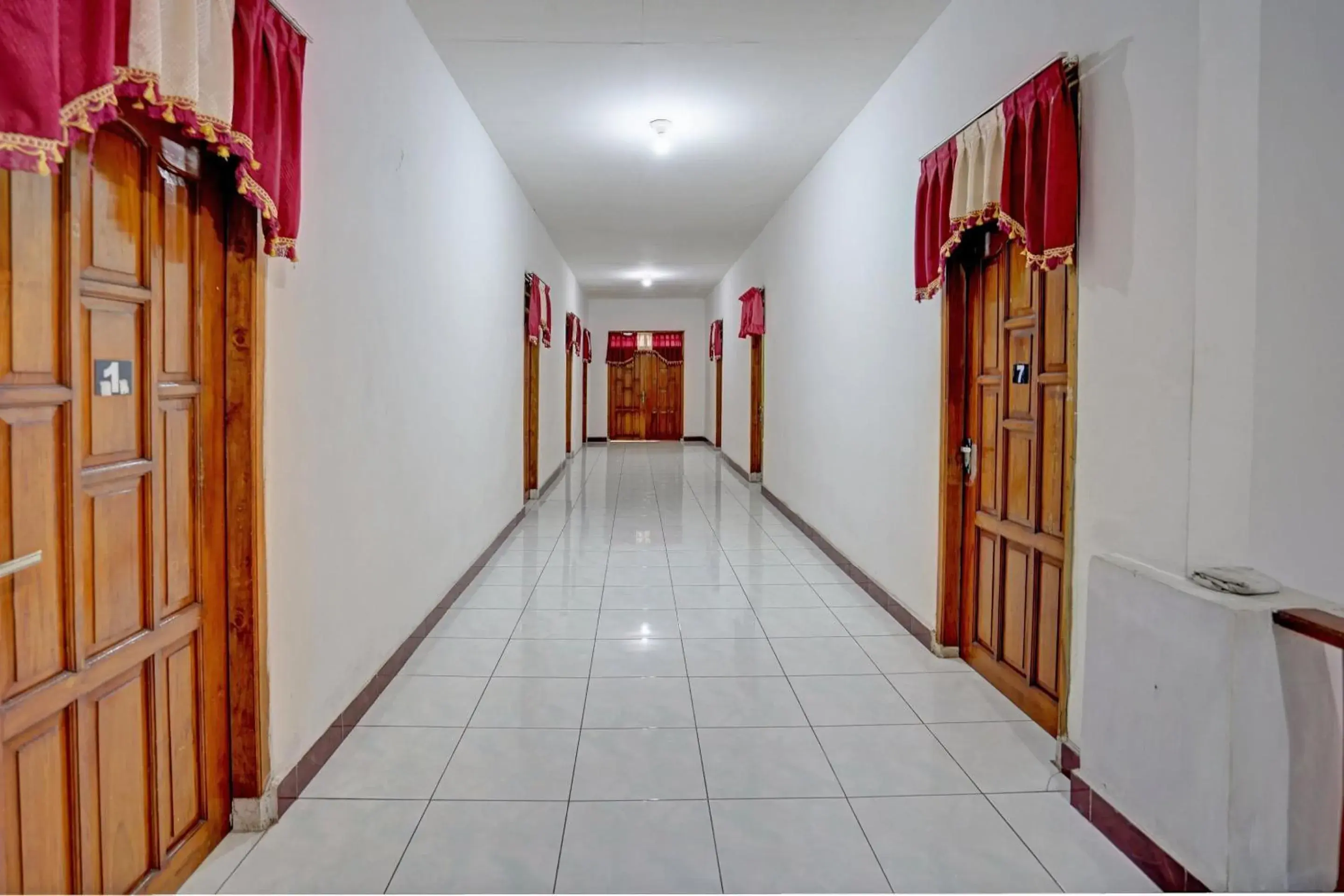 Lobby or reception in Collection O 92897 Hotel Intan Near Kantor Syahbandar Bawean Lobby or reception in Collection O 92897 Hotel Intan Near Kantor Syahbandar Bawean