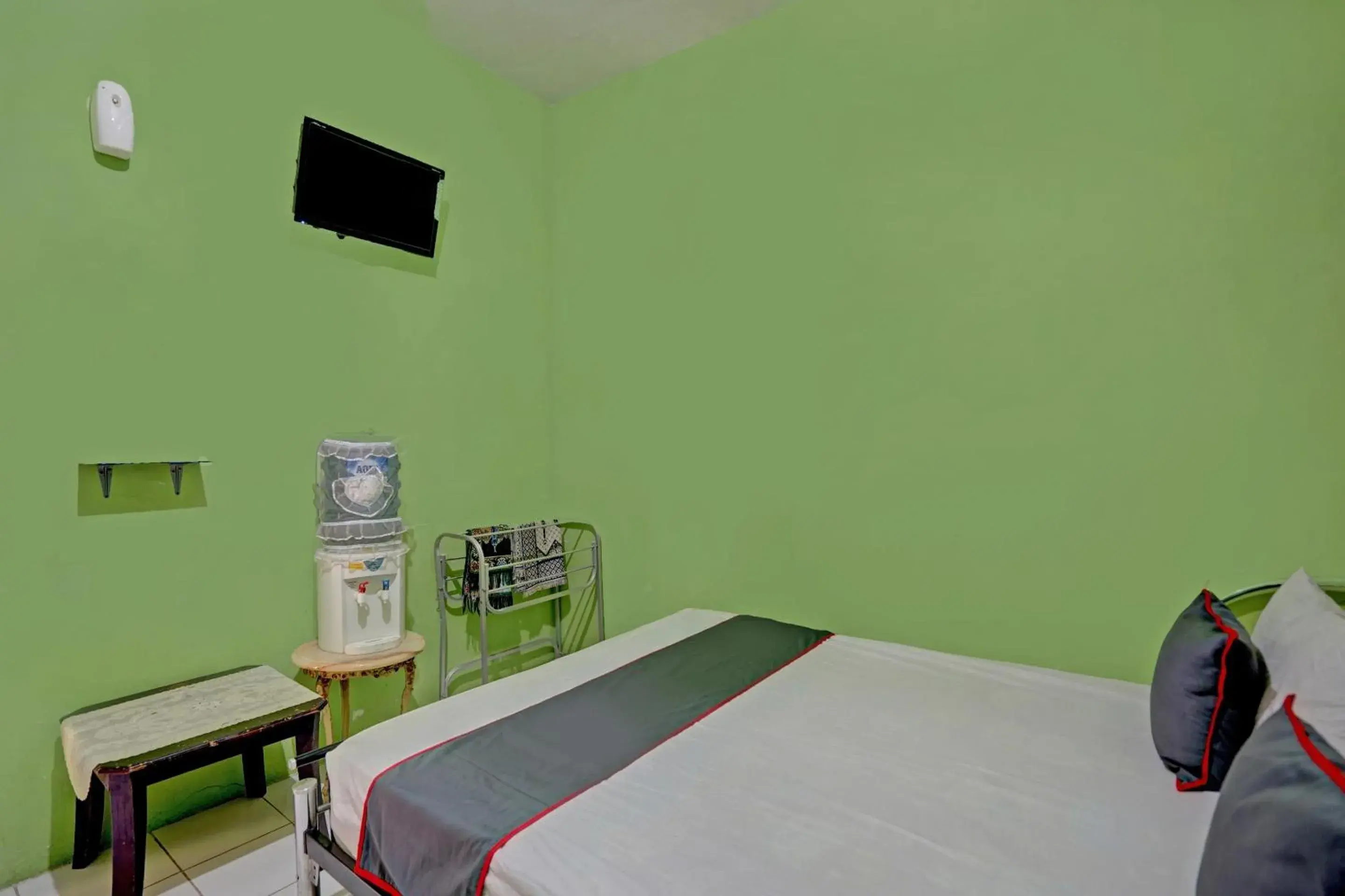 Bedroom, Bed in Collection O 92897 Hotel Intan Near Kantor Syahbandar Bawean Bedroom, Bed in Collection O 92897 Hotel Intan Near Kantor Syahbandar Bawean