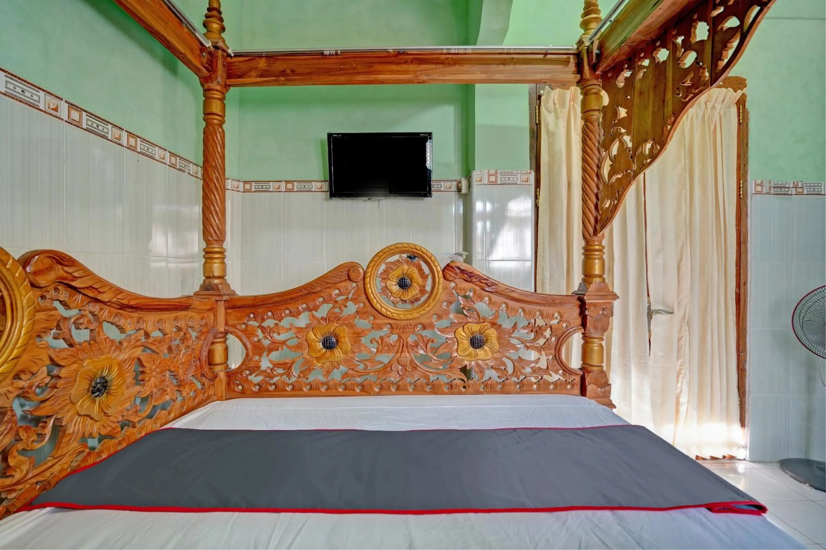 Bedroom, Bed in Collection O 92897 Hotel Intan Near Kantor Syahbandar Bawean