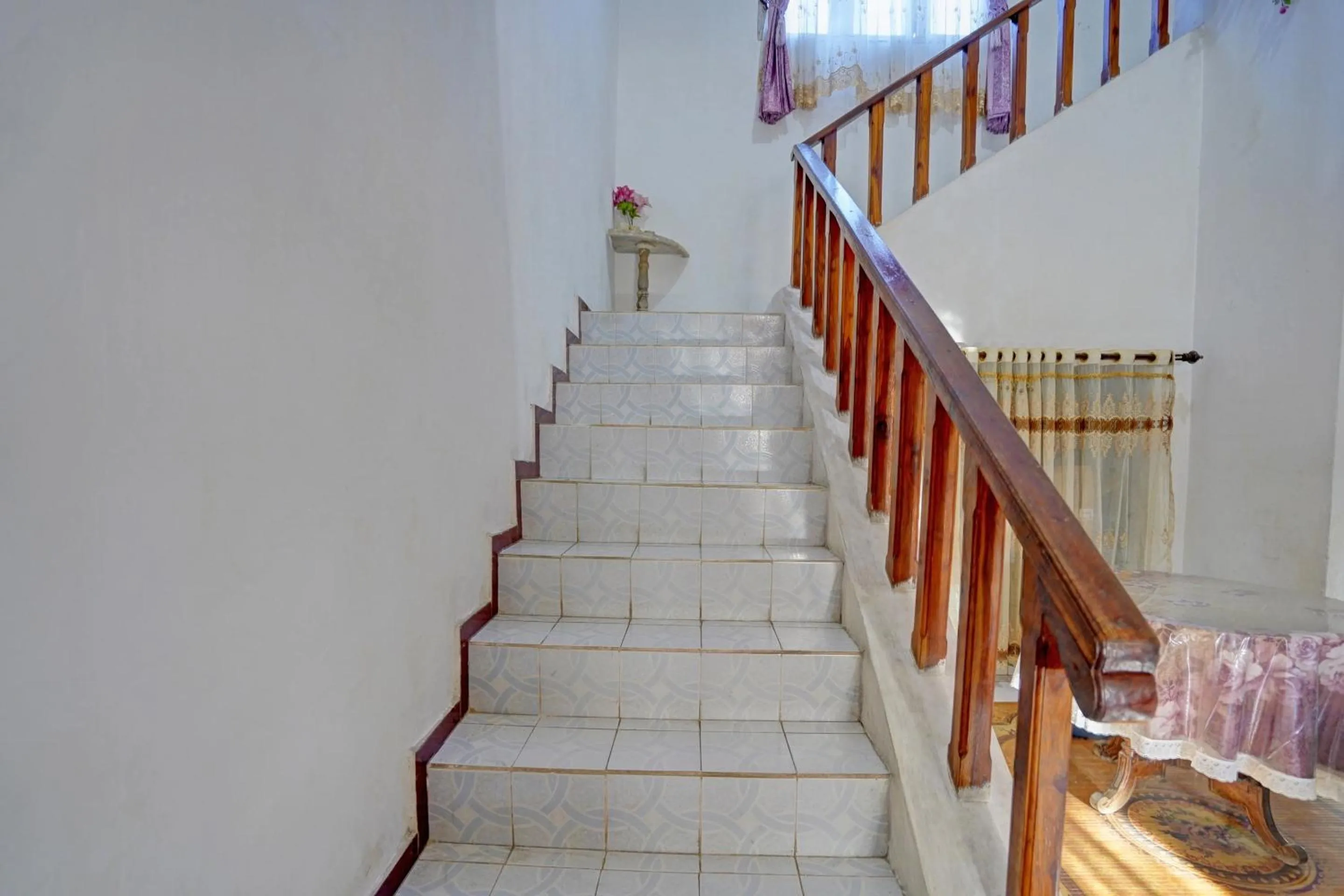 Lobby or reception in Collection O 92897 Hotel Intan Near Kantor Syahbandar Bawean