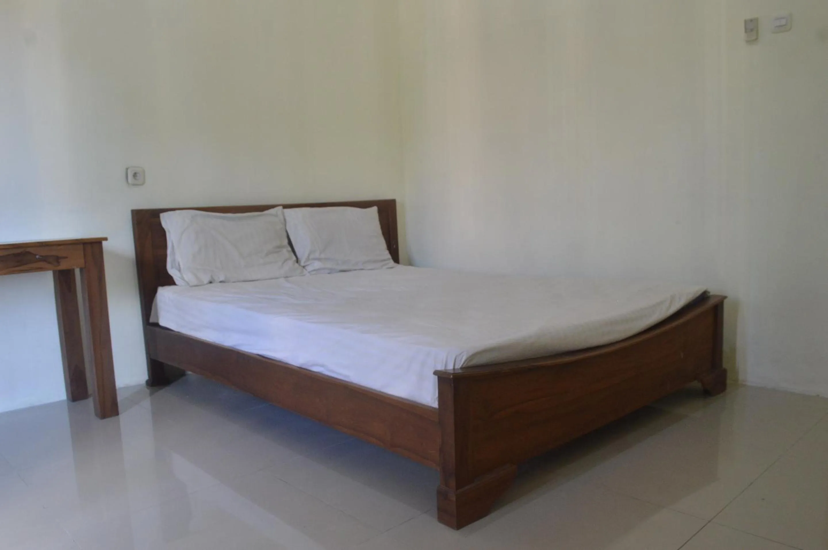 Bedroom, Bed in Hotel O Wisma Nusantara Near SD GMIM Wiau Lapi