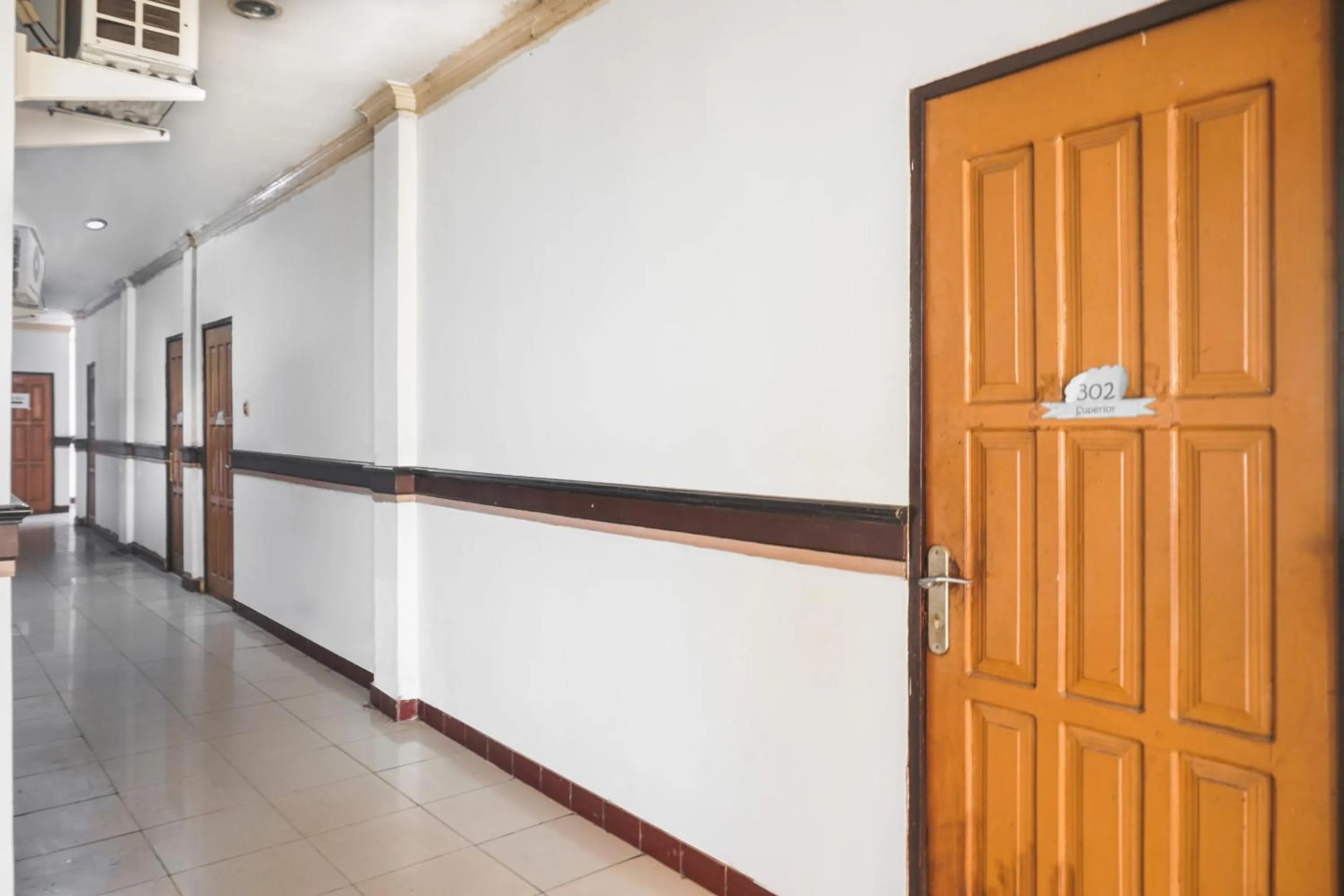 Lobby or reception in Hotel O Losmen Bahalap Syariah MarabahanNearSiring Marabahan (Ulek Barito)