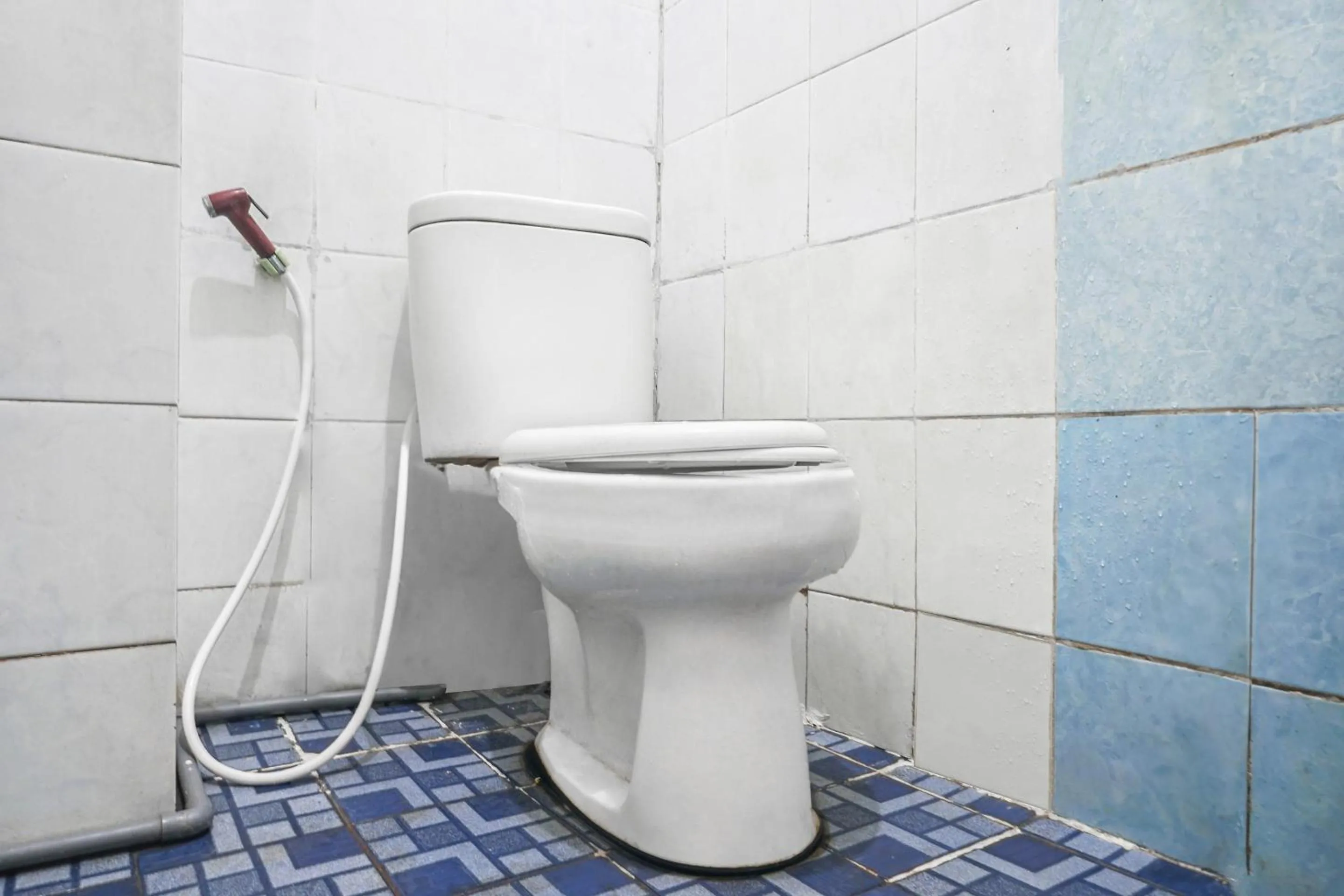 Bathroom in Hotel O Losmen Bahalap Syariah MarabahanNearSiring Marabahan (Ulek Barito)