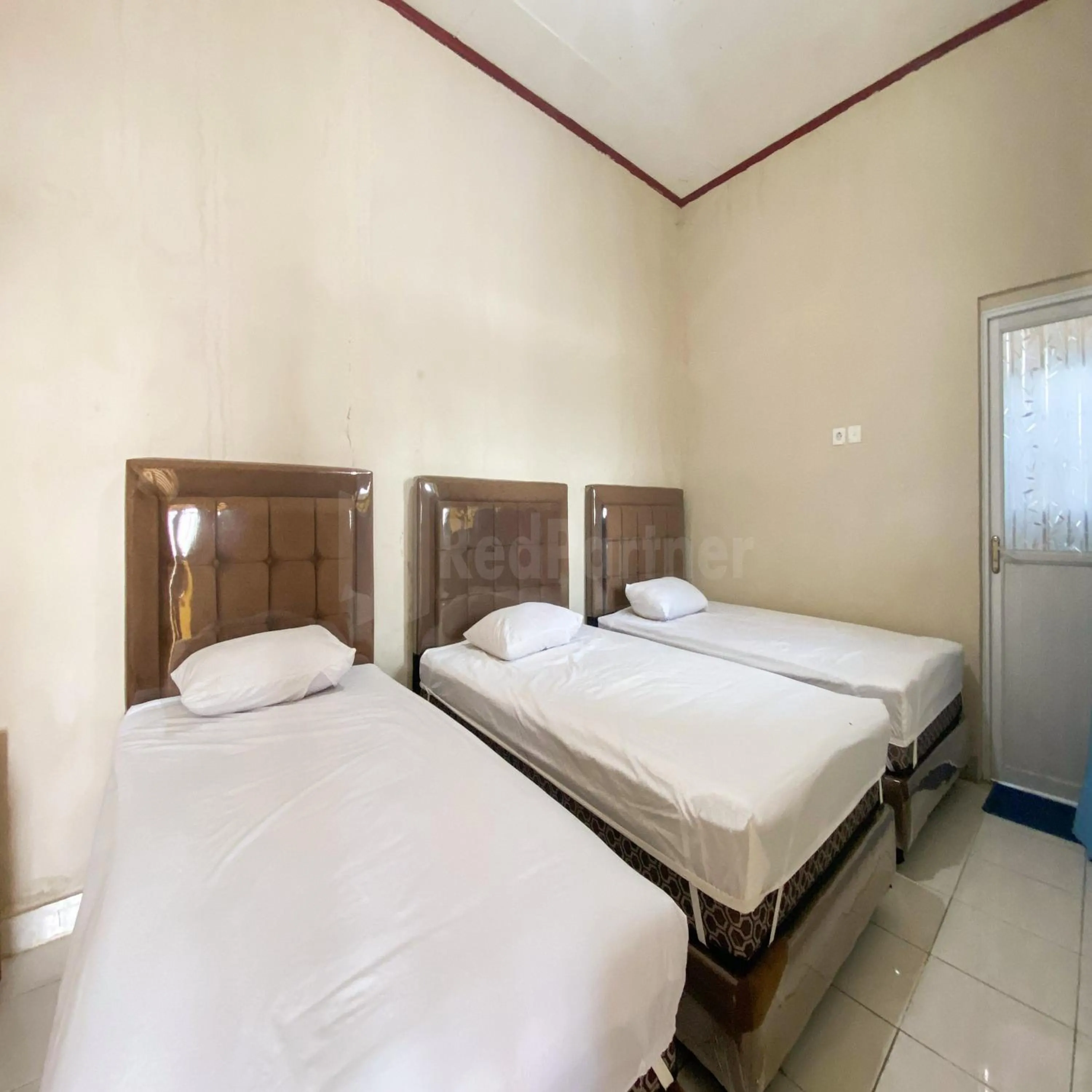 Bedroom, Bed in Sutomo Residence Syariah RedPartner
