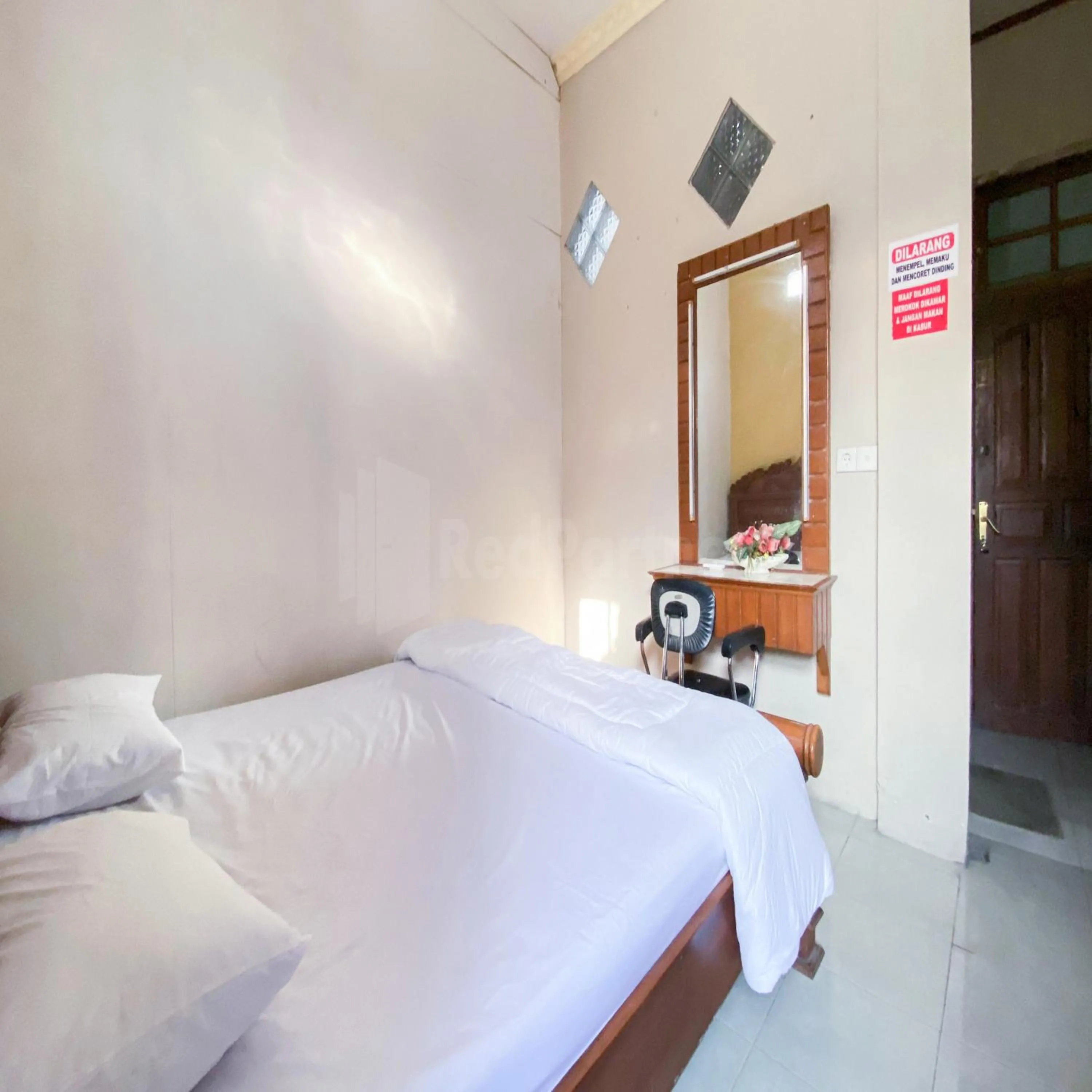 Bedroom, Bed in Sutomo Residence Syariah RedPartner