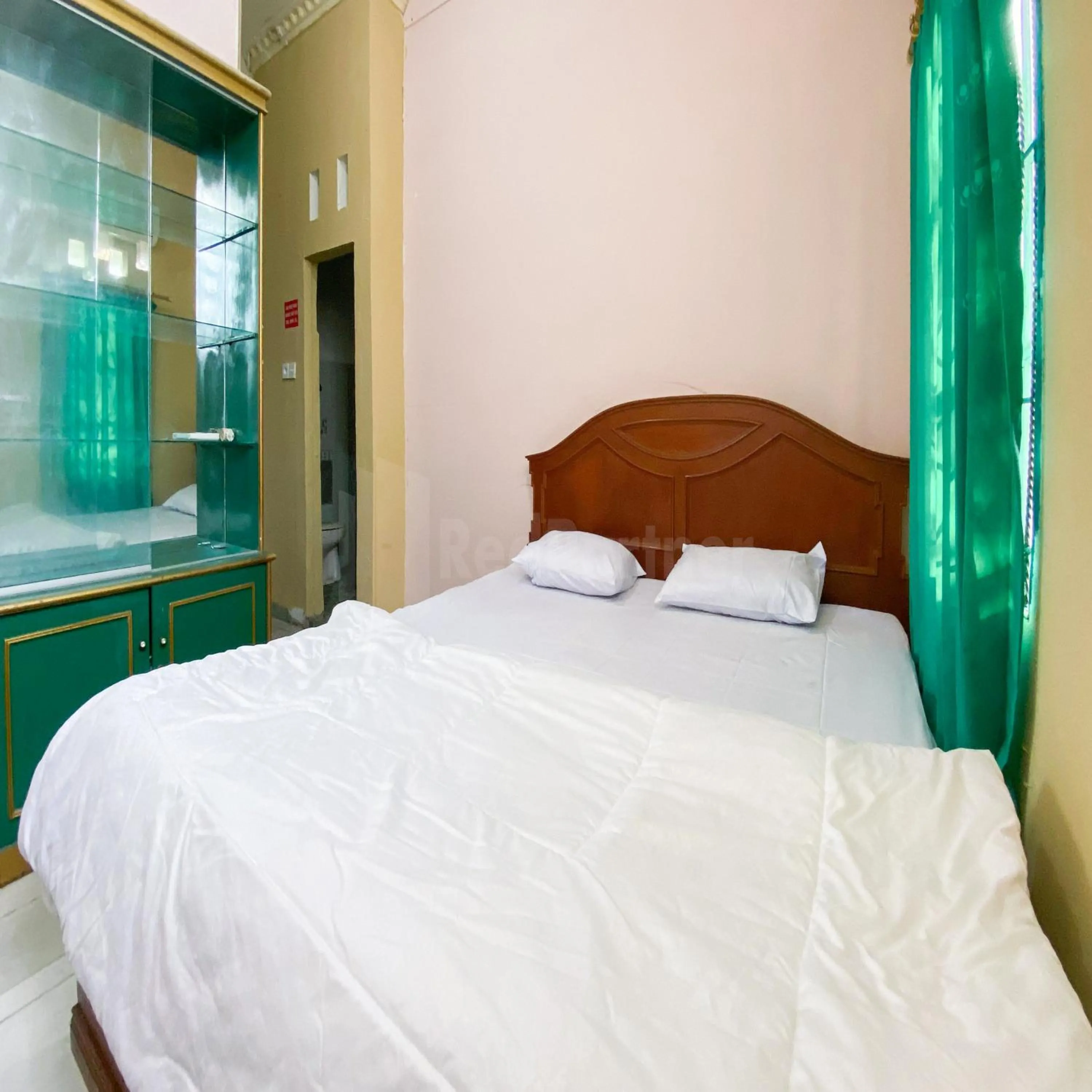 Bedroom, Bed in Sutomo Residence Syariah RedPartner