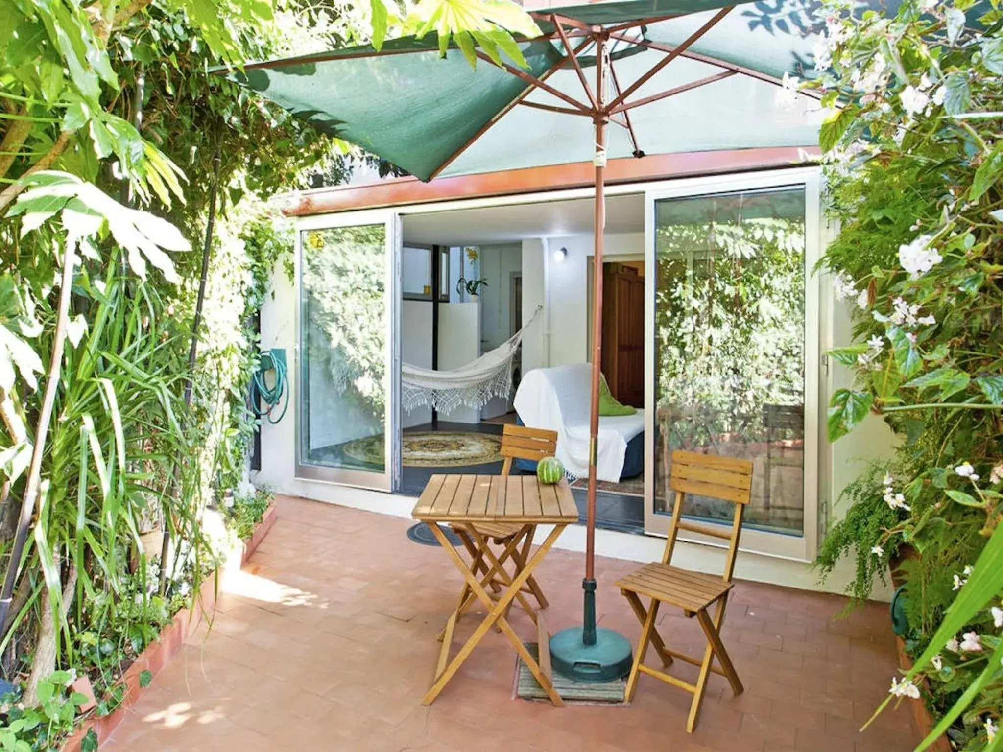 Apartment with Private Garden Apartment with Private Garden