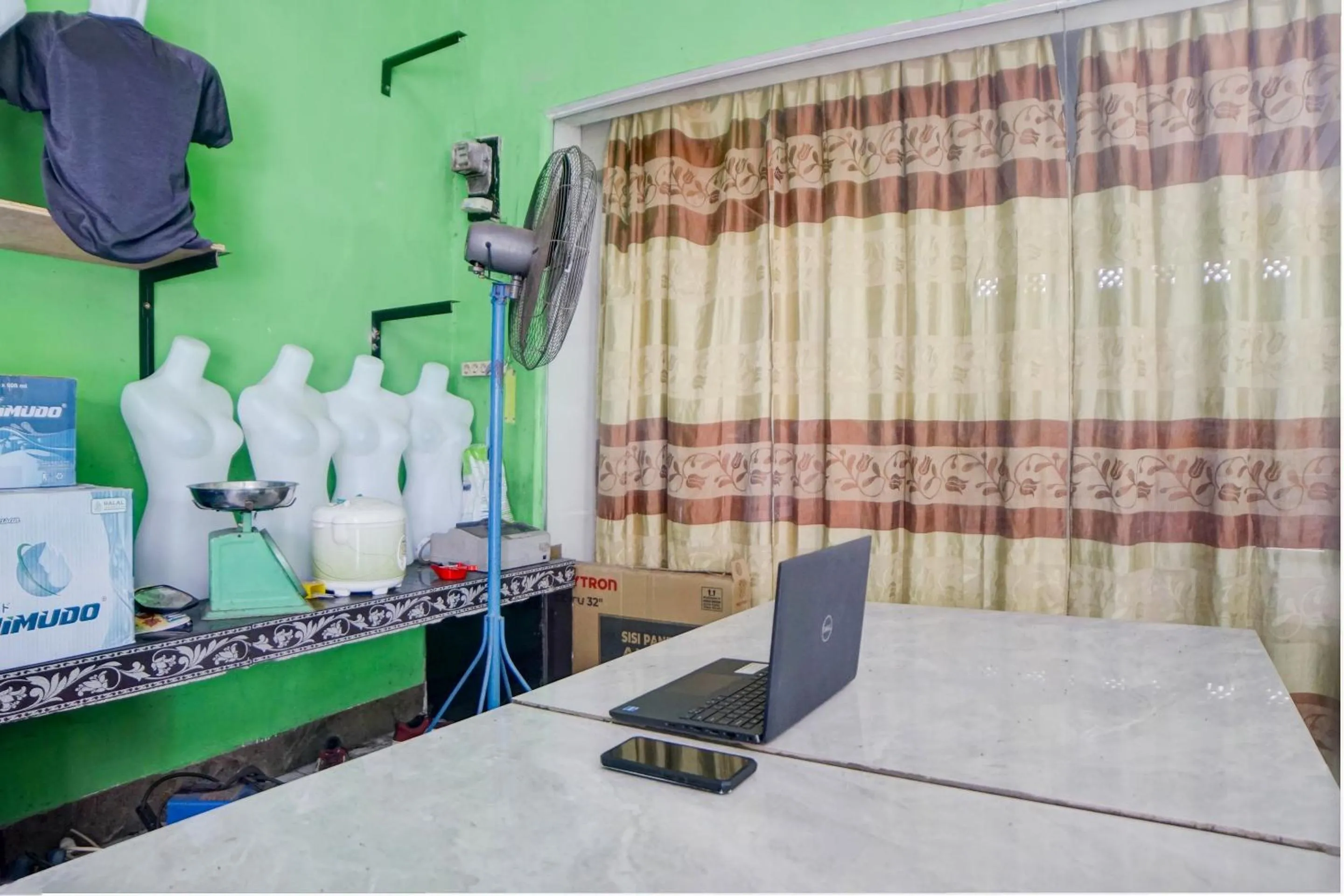 Lobby or reception, Bed in Hotel O Penginapan Pakam