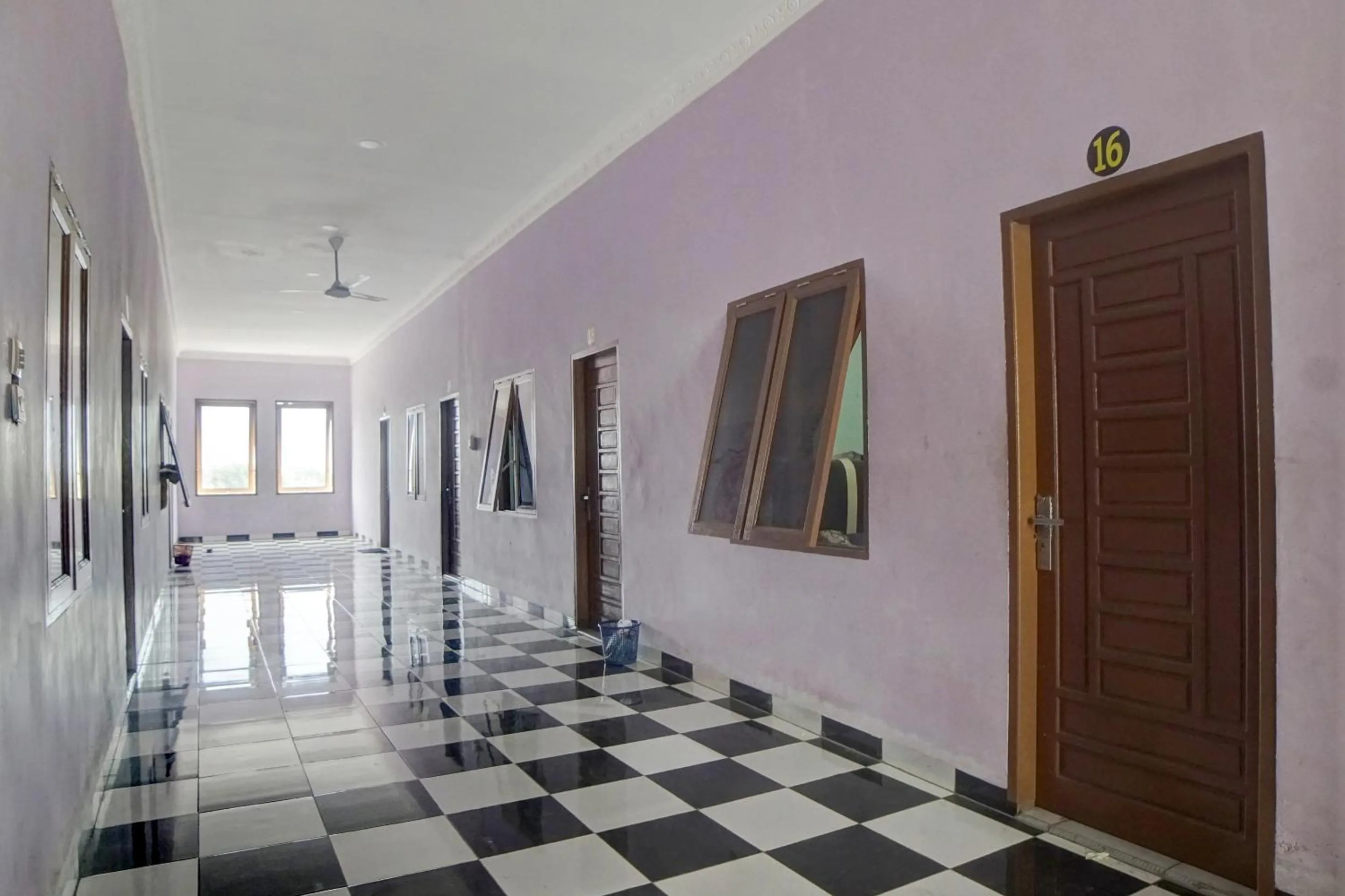 Lobby or reception in Hotel O Penginapan Pakam