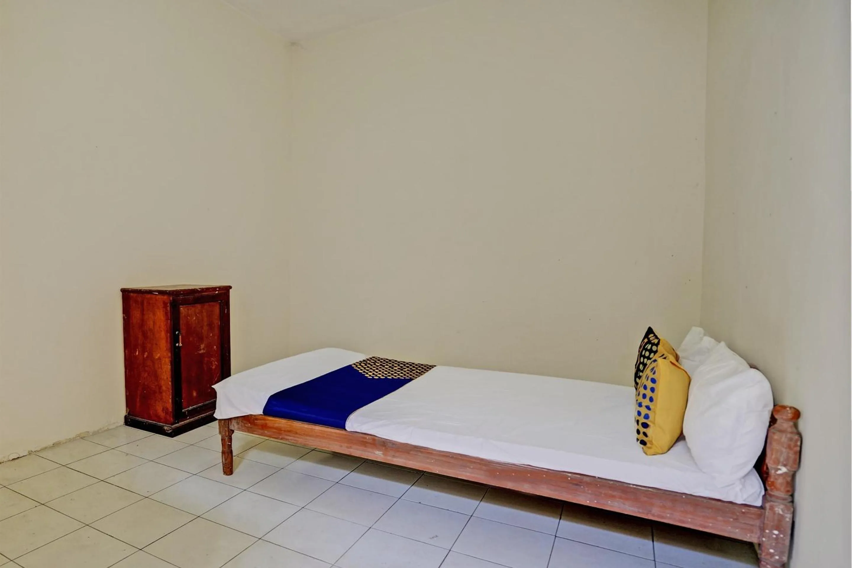 Bedroom, Bed in Hotel O Sunyoto Homestay Syariah