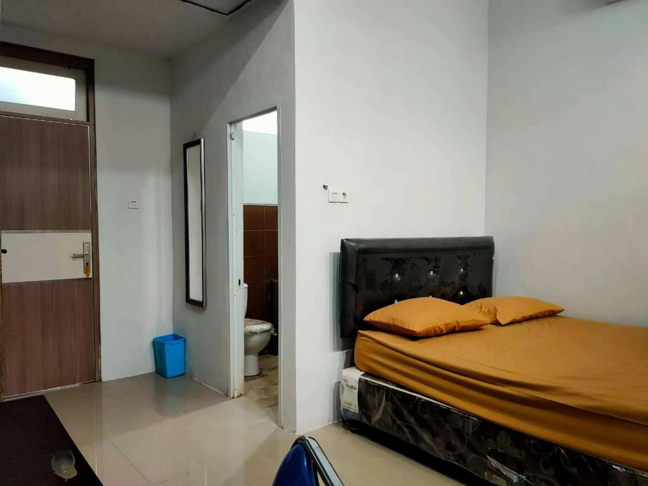 Bedroom, Bed in Hotel O Kost 3 Kelor Syariah