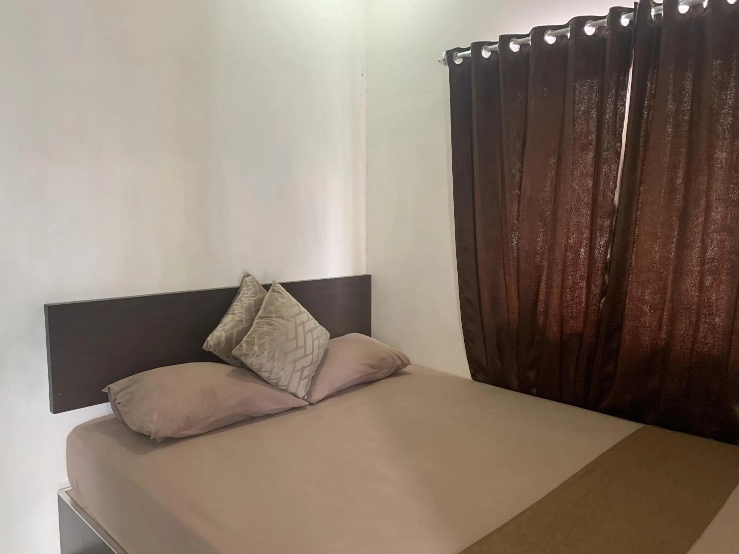 Bedroom, Bed in Hotel O Penginapan Laota Syariah Near Rumah Sakit Islam Faisal Makassar