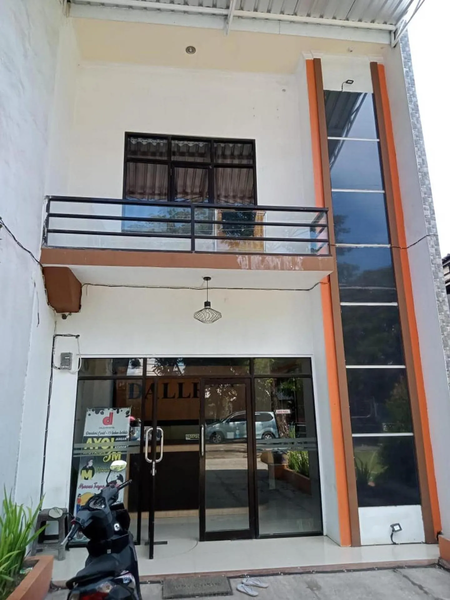 Facade/entrance in Hotel O Penginapan Laota Syariah Near Rumah Sakit Islam Faisal Makassar