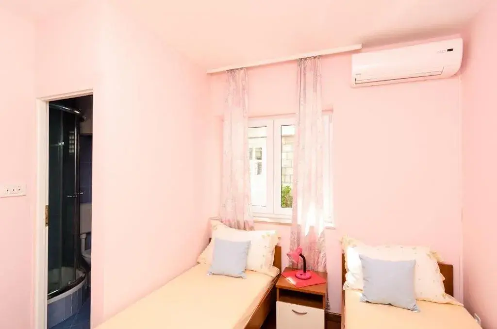 Double Room in Guest House Ćuk Double Room in Guest House Ćuk