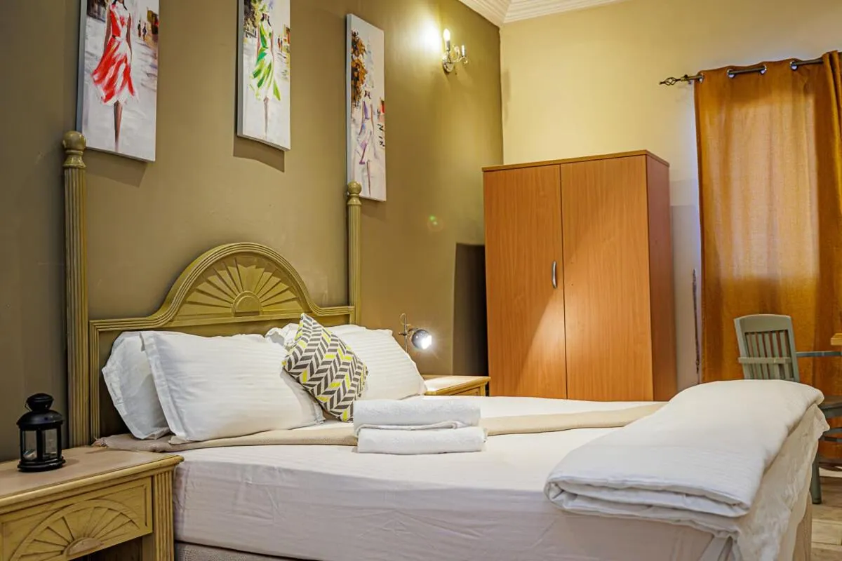 Bedroom, Bed in Ocean Villa Heights