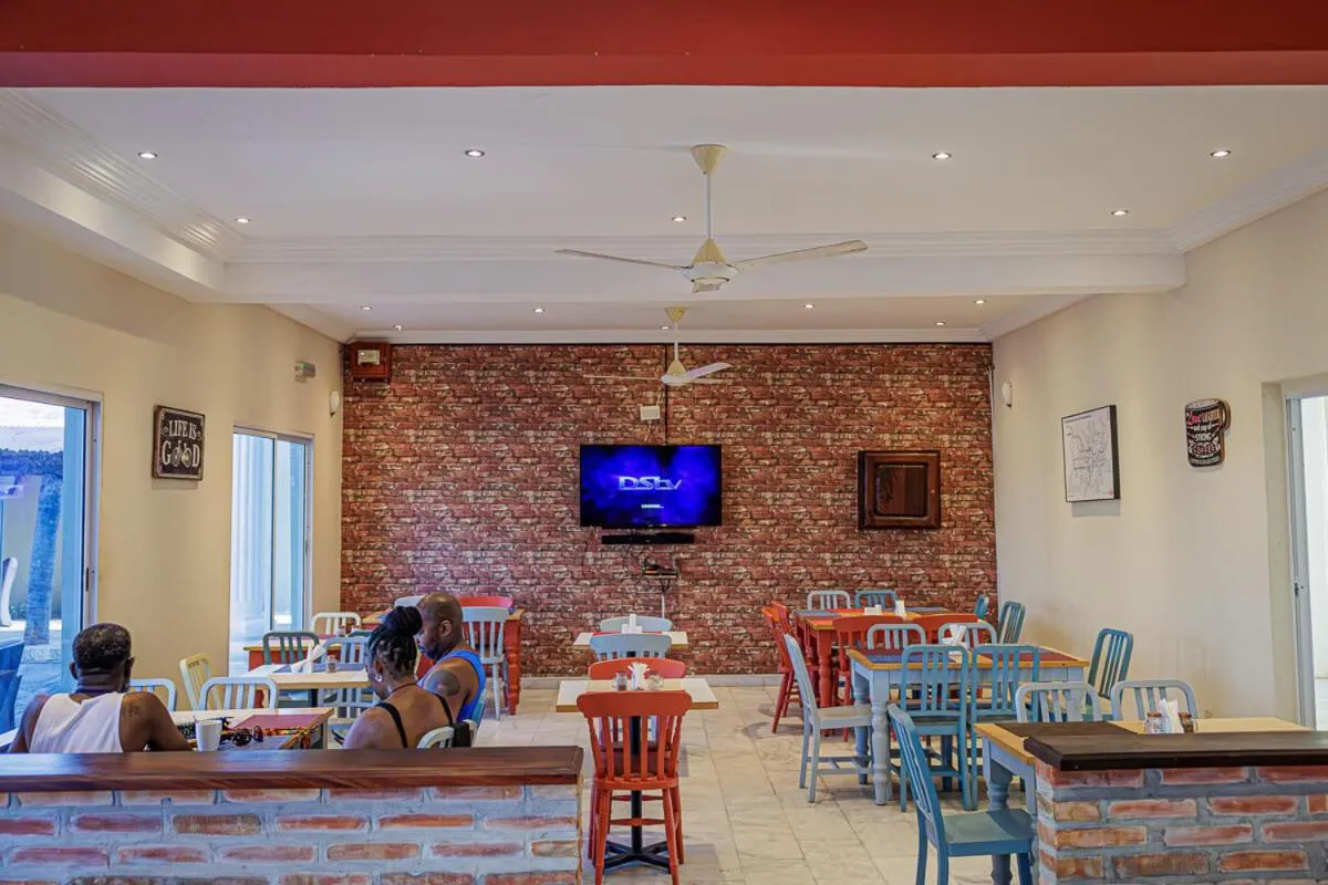 Restaurant/places to eat in Ocean Villa Heights