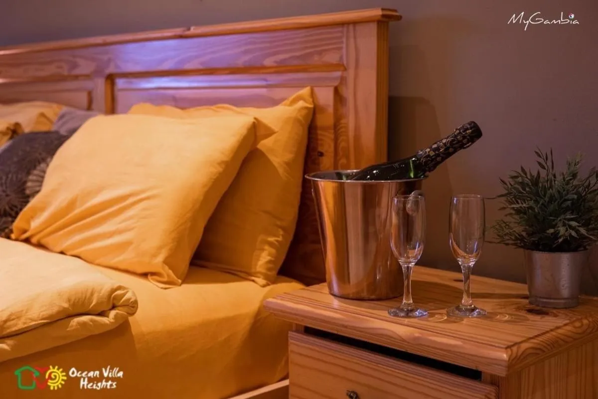 Food and drinks in Ocean Villa Heights