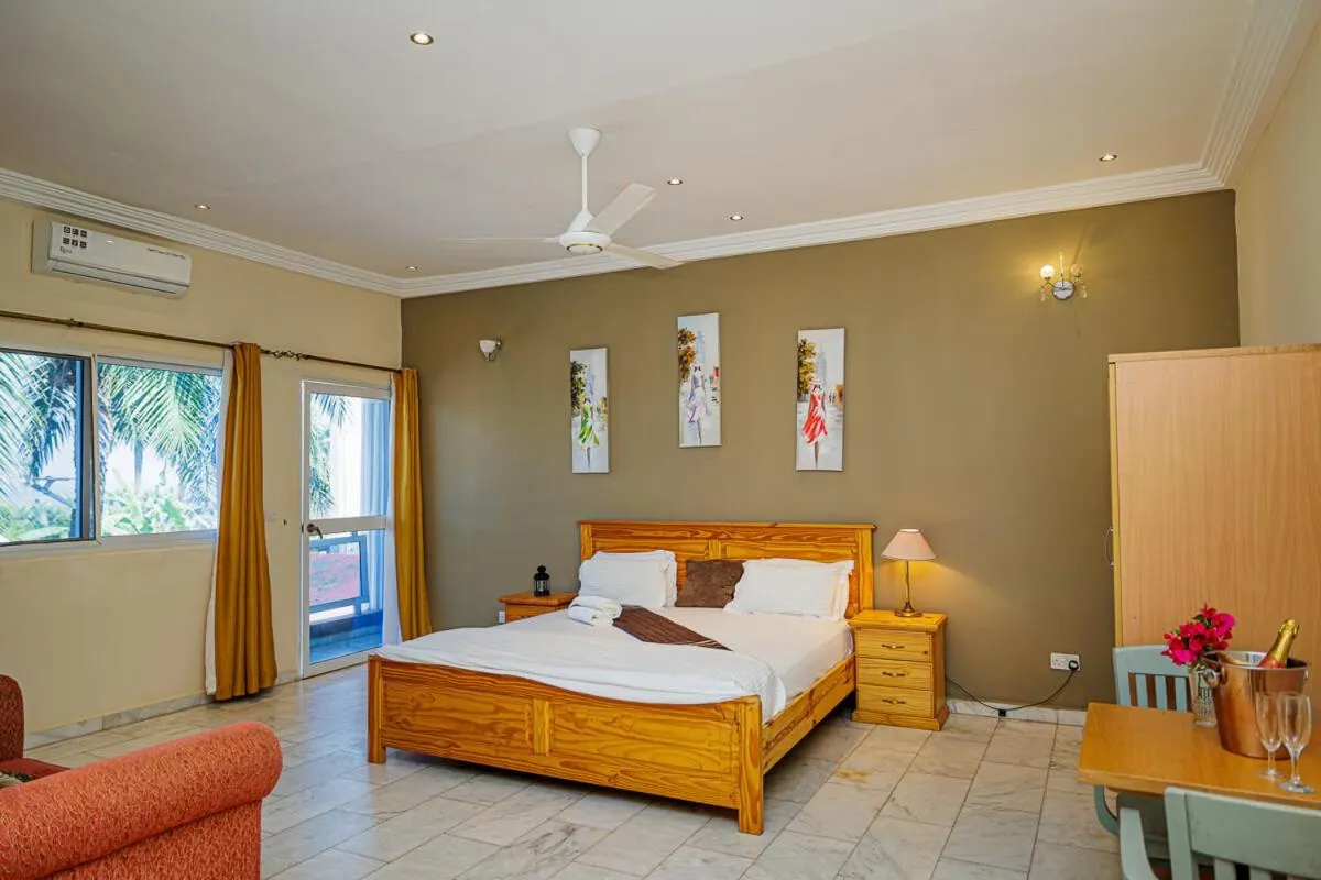 Bedroom, Bed in Ocean Villa Heights