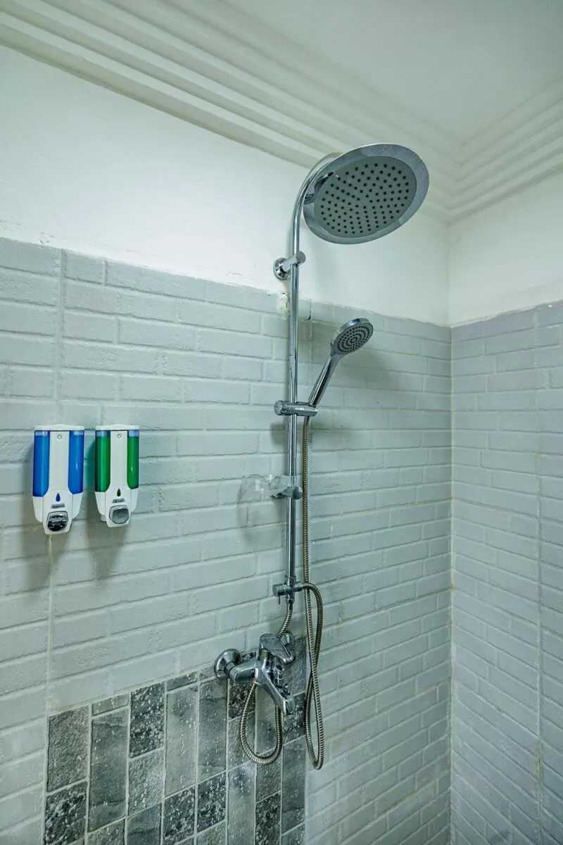 Shower in Ocean Villa Heights