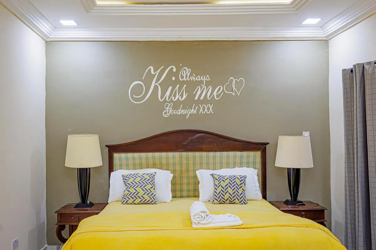 Bedroom, Bed in Ocean Villa Heights