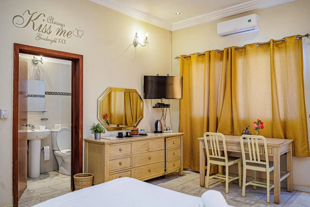 Bedroom, Bed in Ocean Villa Heights