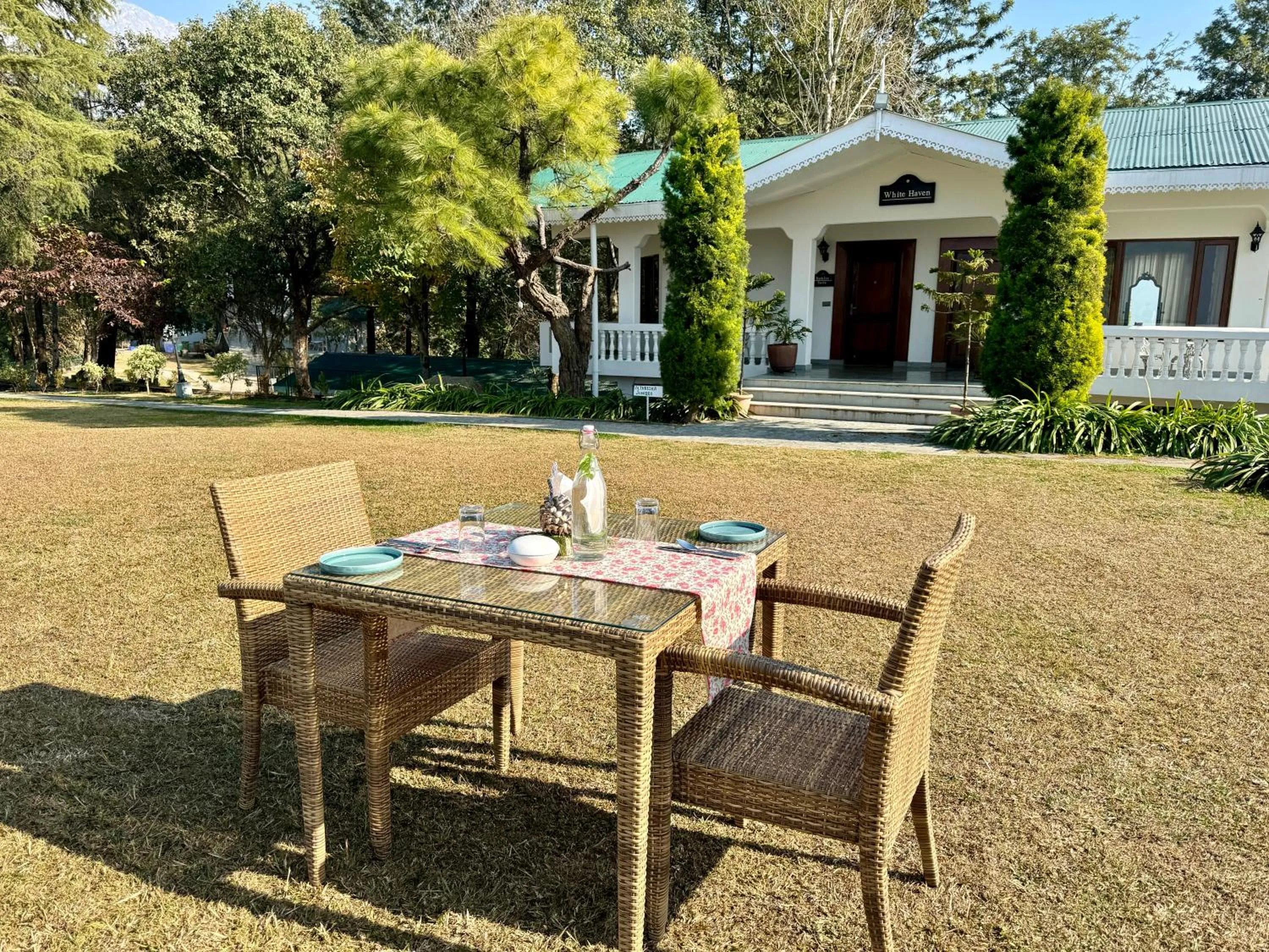 Restaurant/places to eat in Brij Anayra Dharamshala - A Himalayan Luxury Retreat