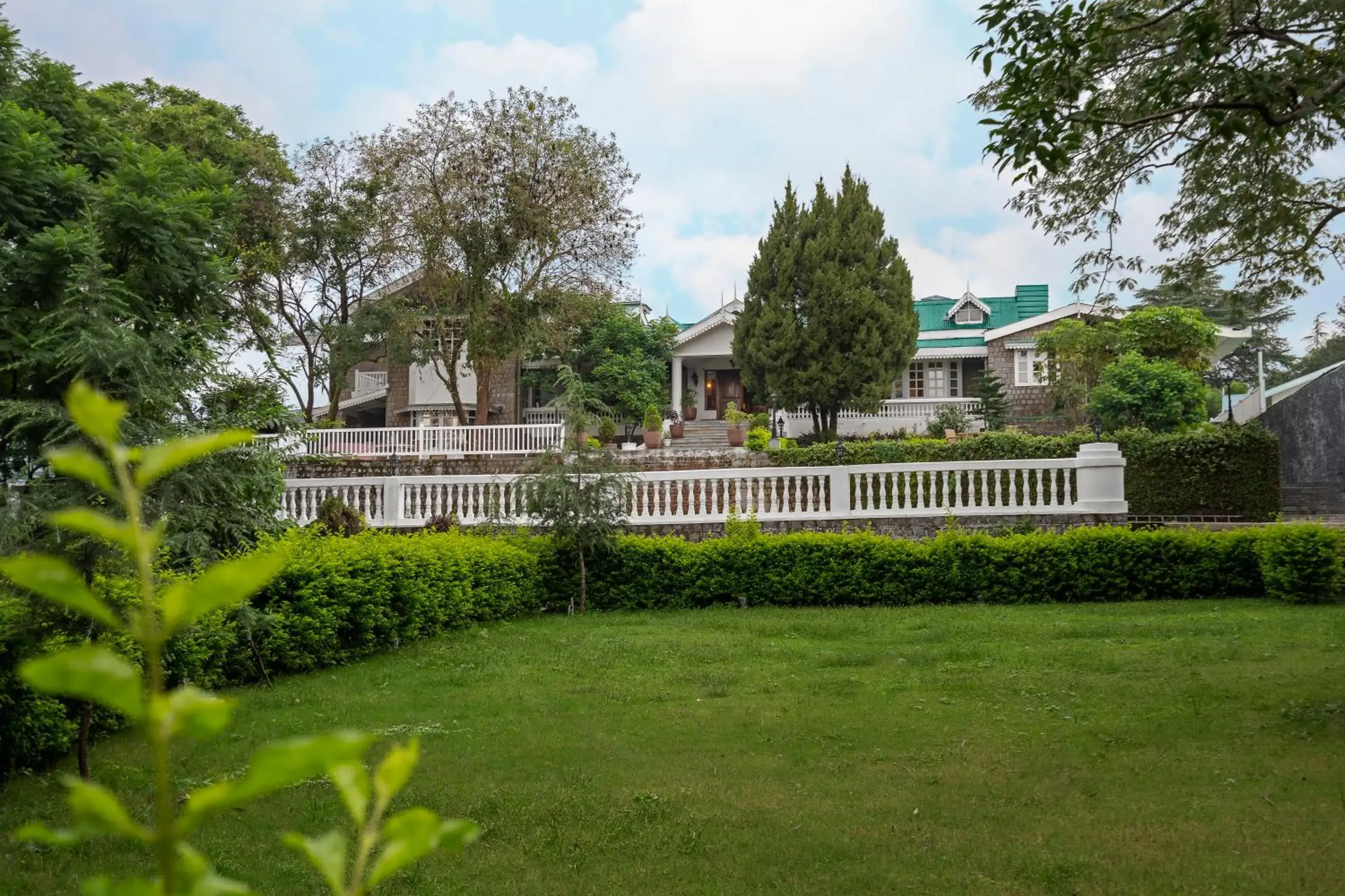 Property building in Brij Anayra Dharamshala - A Himalayan Luxury Retreat Property building in Brij Anayra Dharamshala - A Himalayan Luxury Retreat