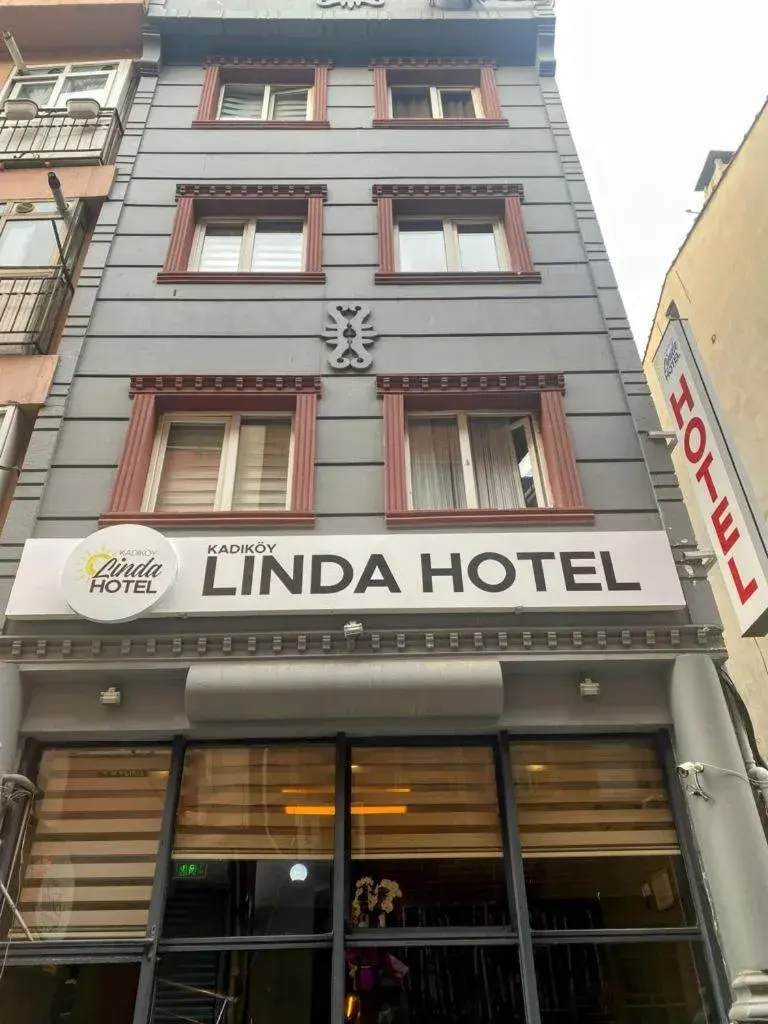 Property building in Kadıköy Linda Hotel Property building in Kadıköy Linda Hotel