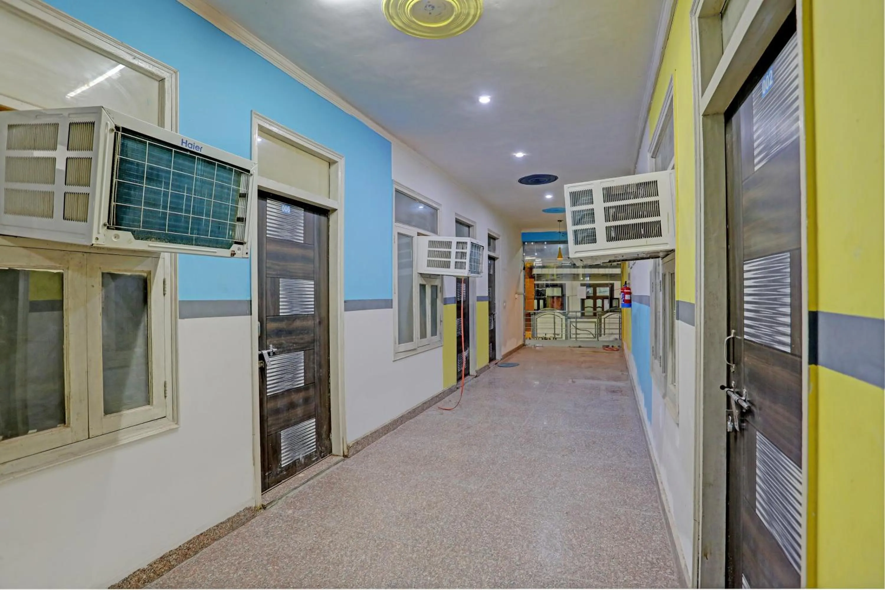 Lobby or reception in Hotel O Wamson Alpha Co living Stays