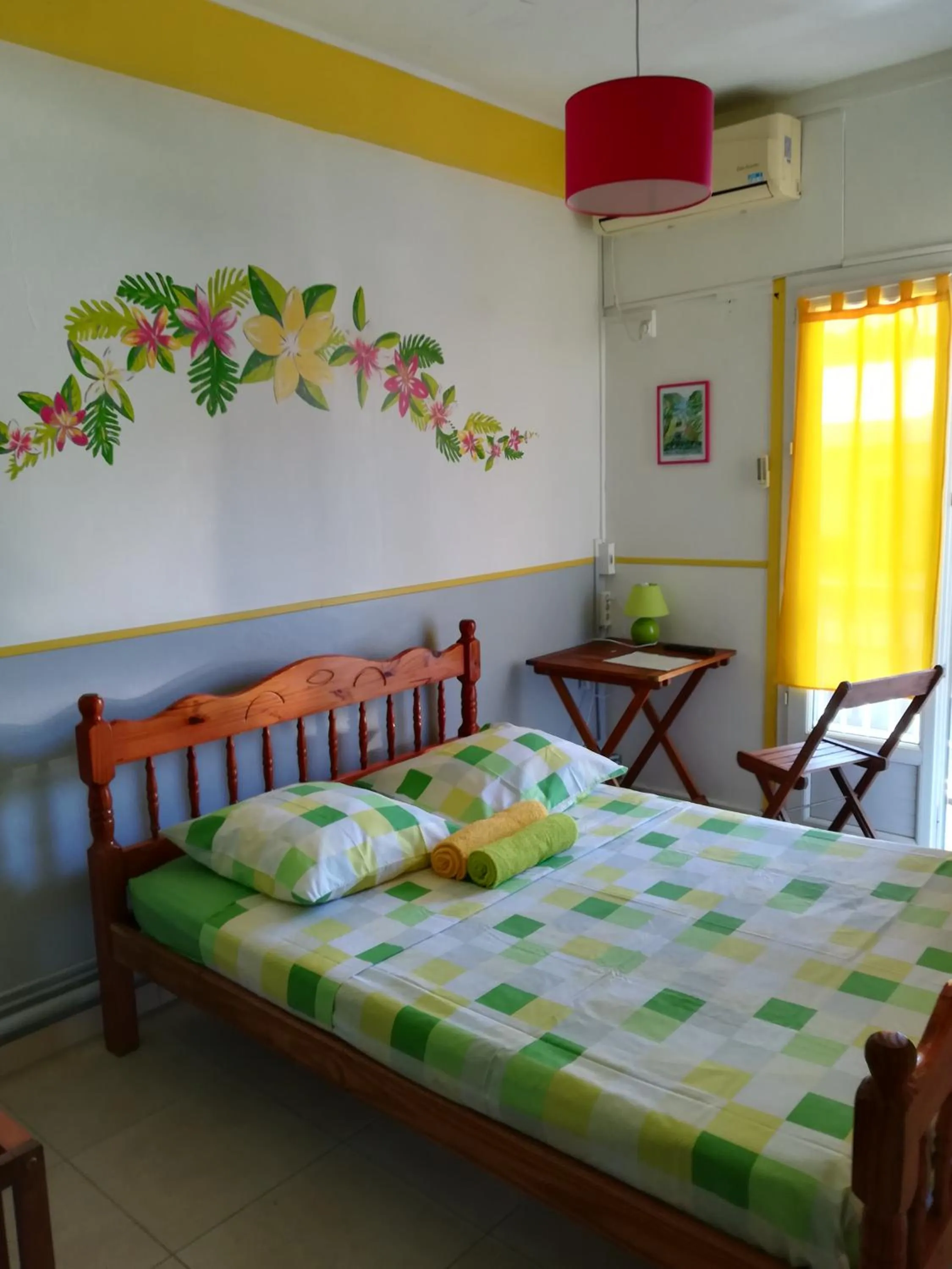 Decorative detail, Bed in Hotel De la Plage