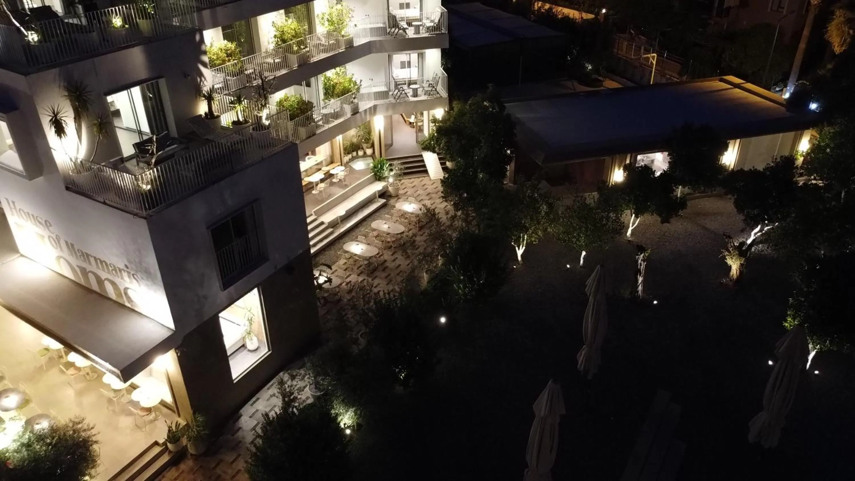 Property building in House Of Marmaris