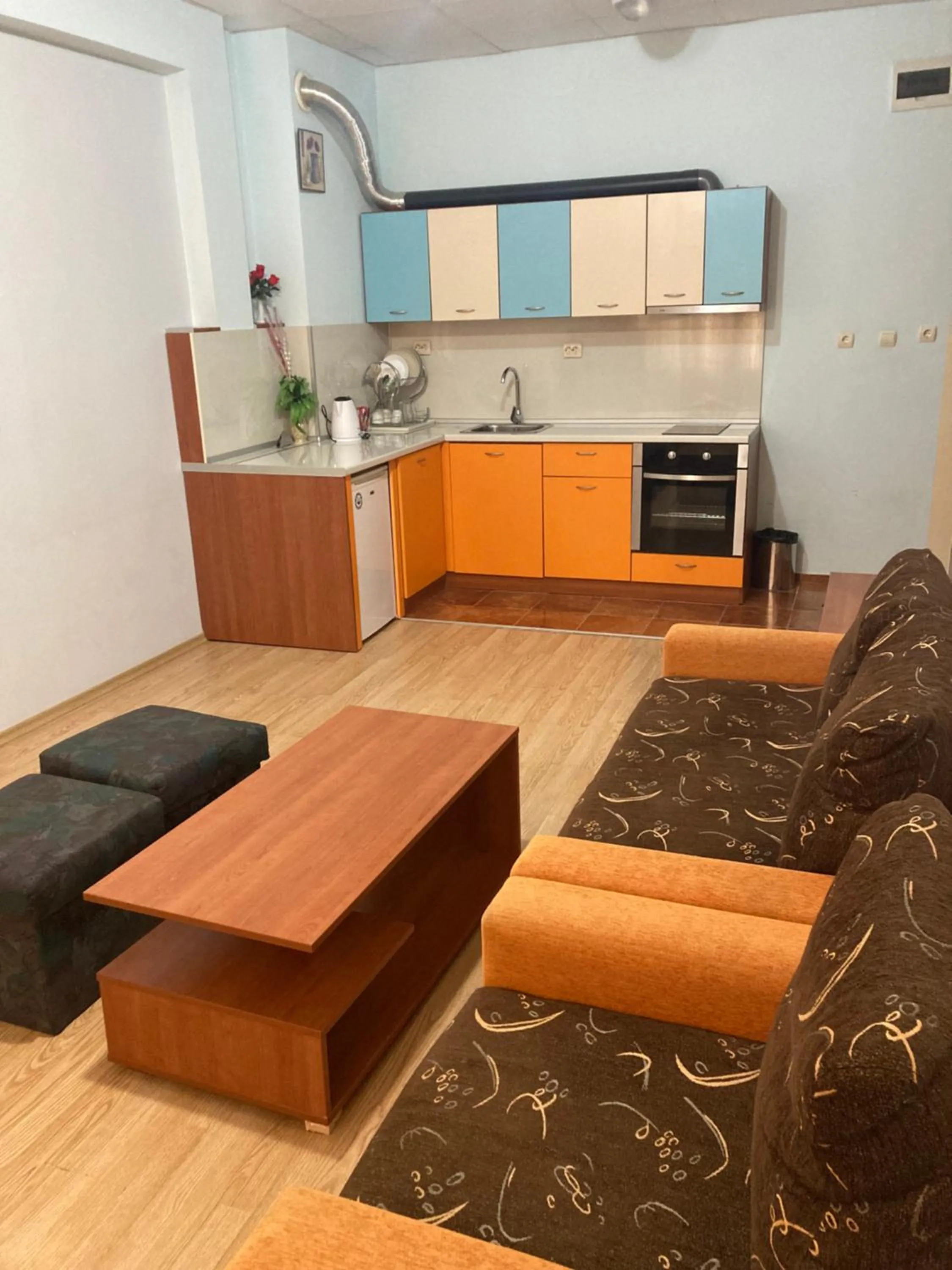 Kitchen or kitchenette in Provans famili hotel