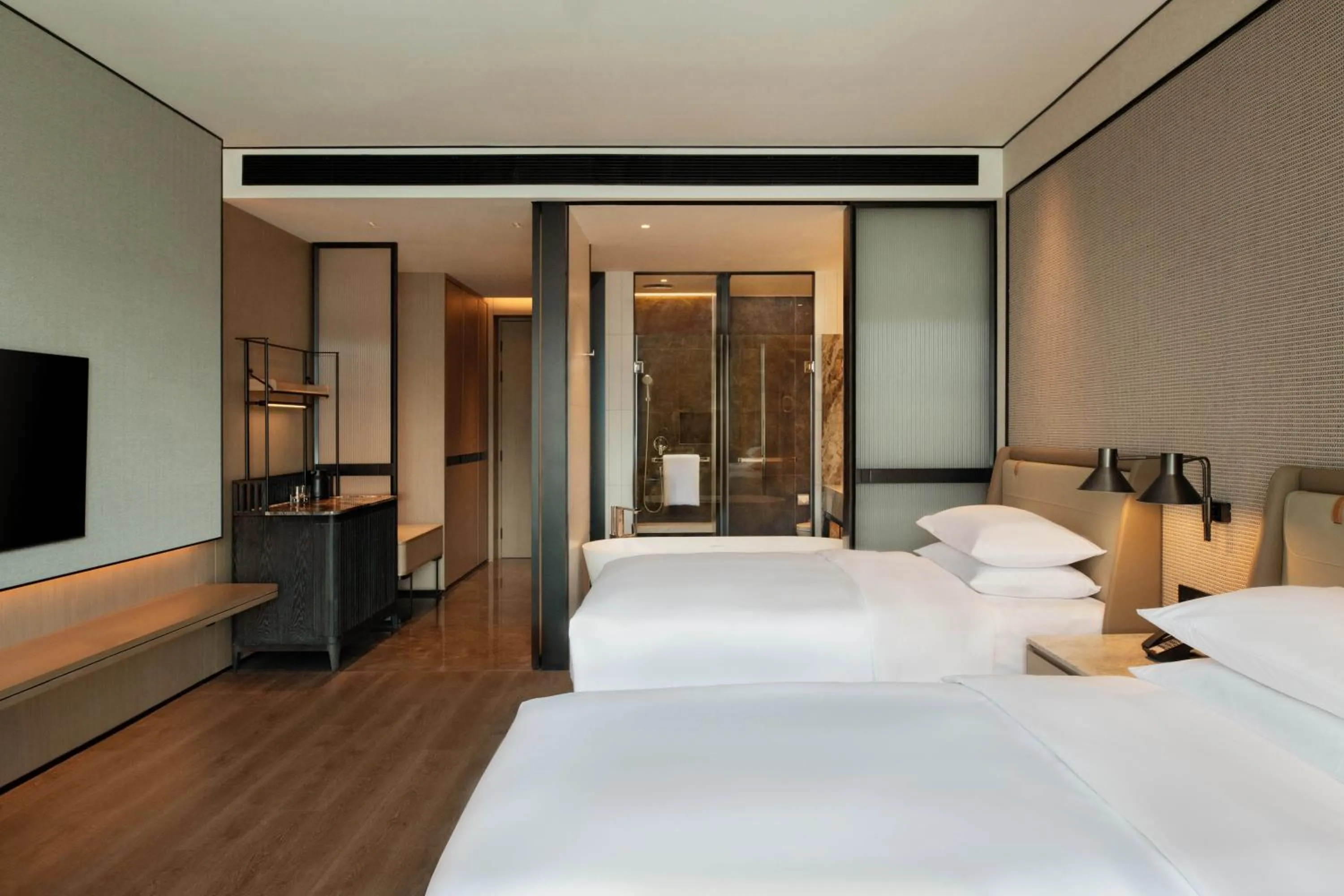Photo of the whole room, Bed in Sheraton Taizhou