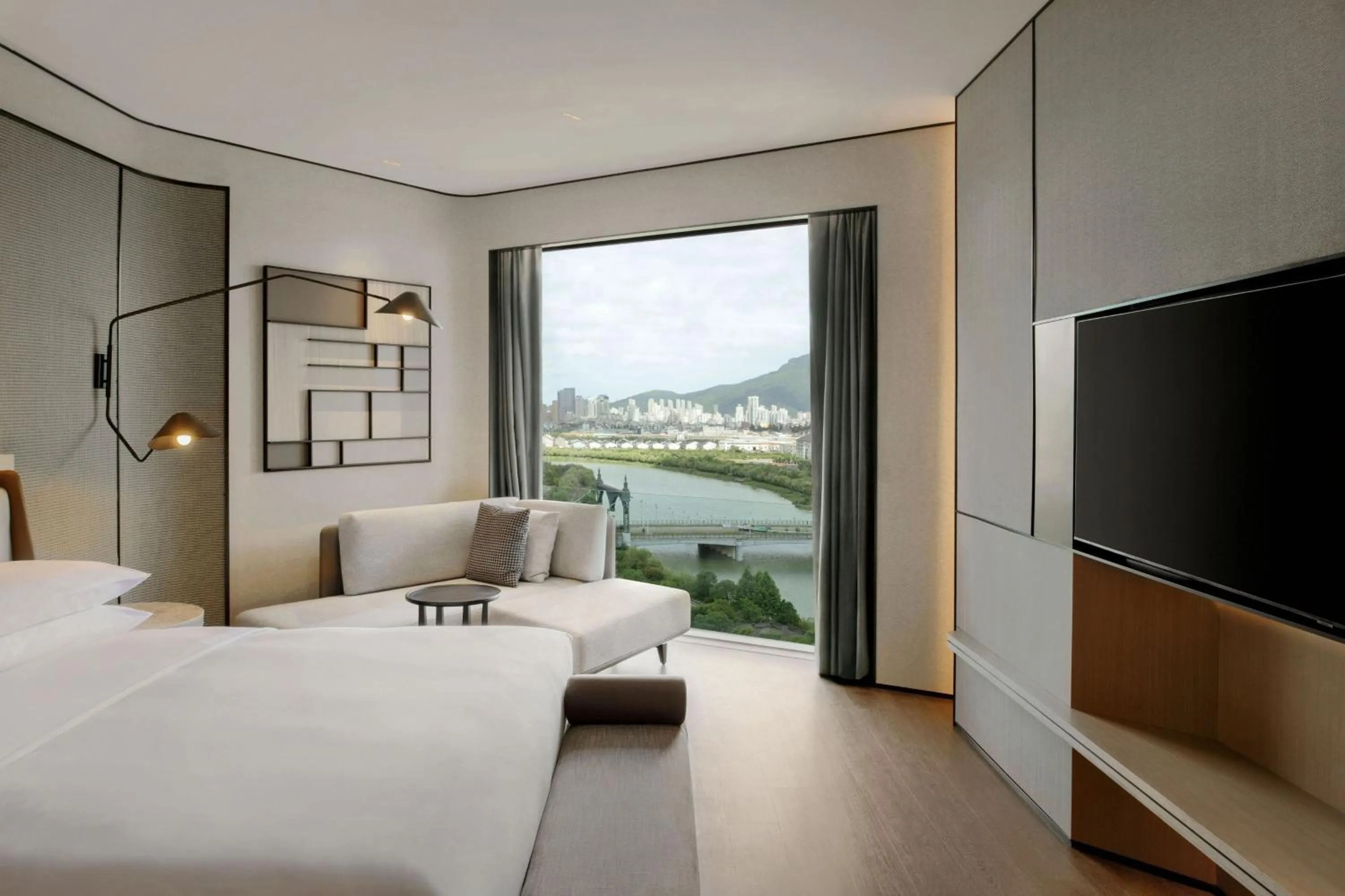 Bedroom, Bed in Sheraton Taizhou