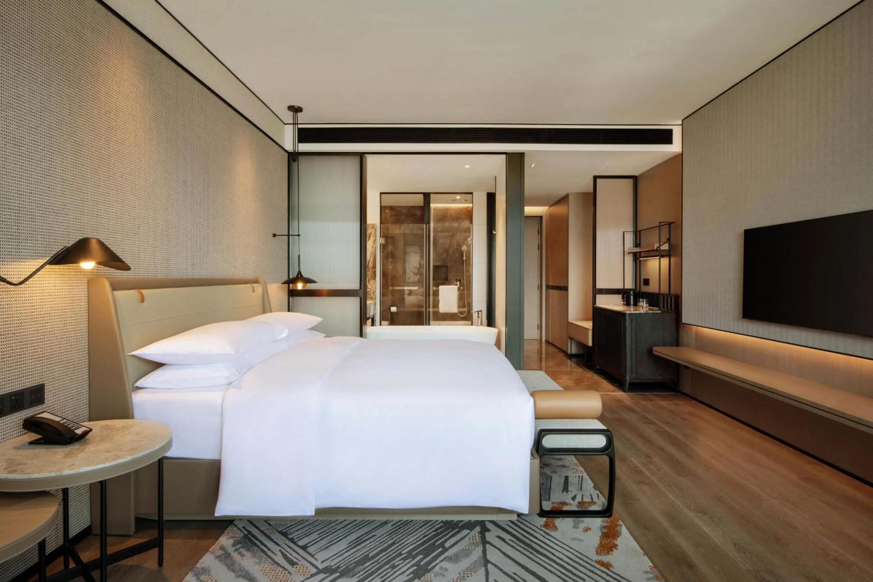 Photo of the whole room, Bed in Sheraton Taizhou