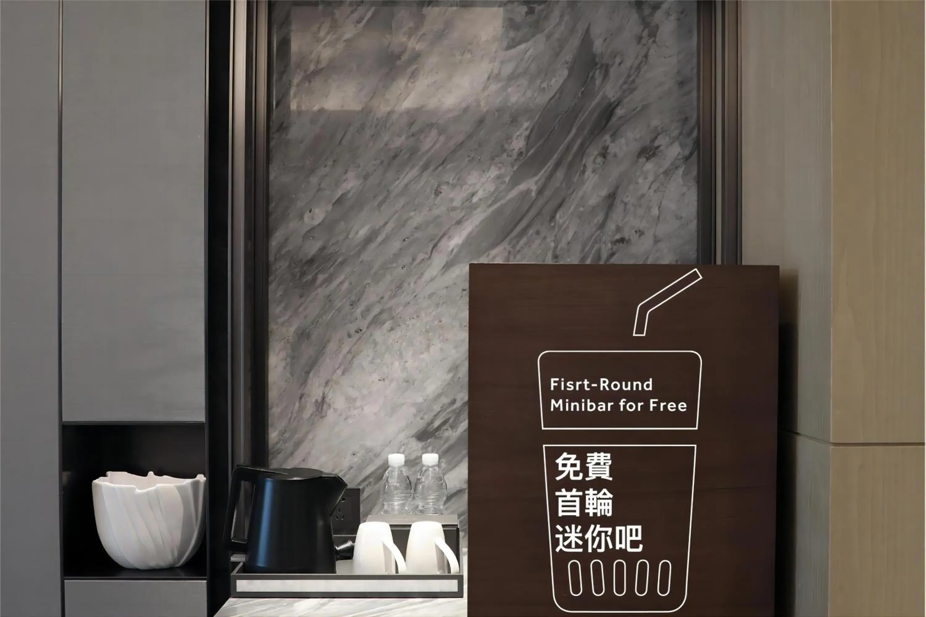 Deluxe King Room with City View in Zhuhai Marriott Hotel Jinwan Deluxe King Room with City View in Zhuhai Marriott Hotel Jinwan