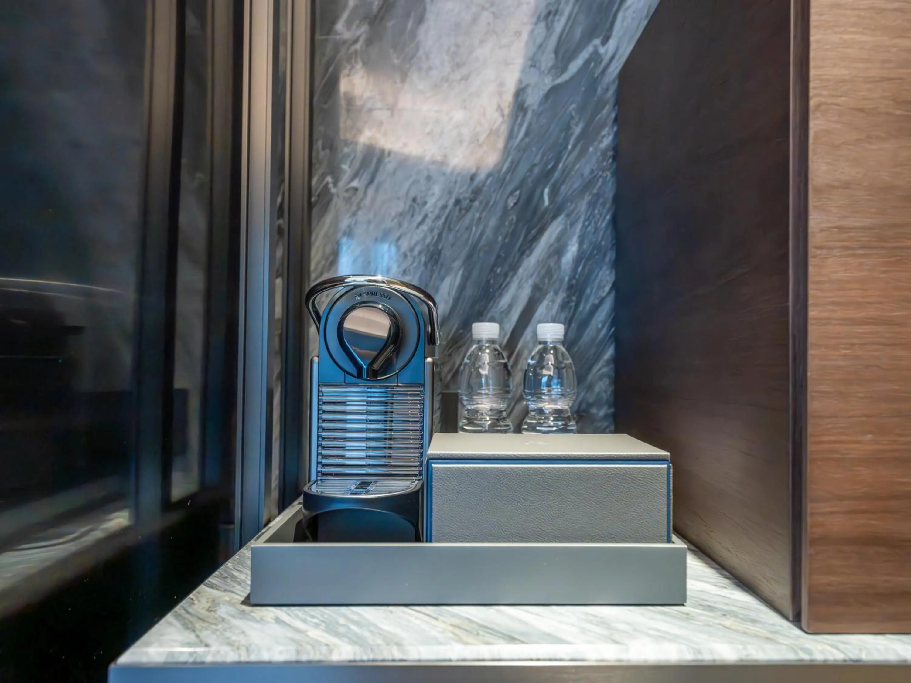 Coffee/tea facilities in Zhuhai Marriott Hotel Jinwan