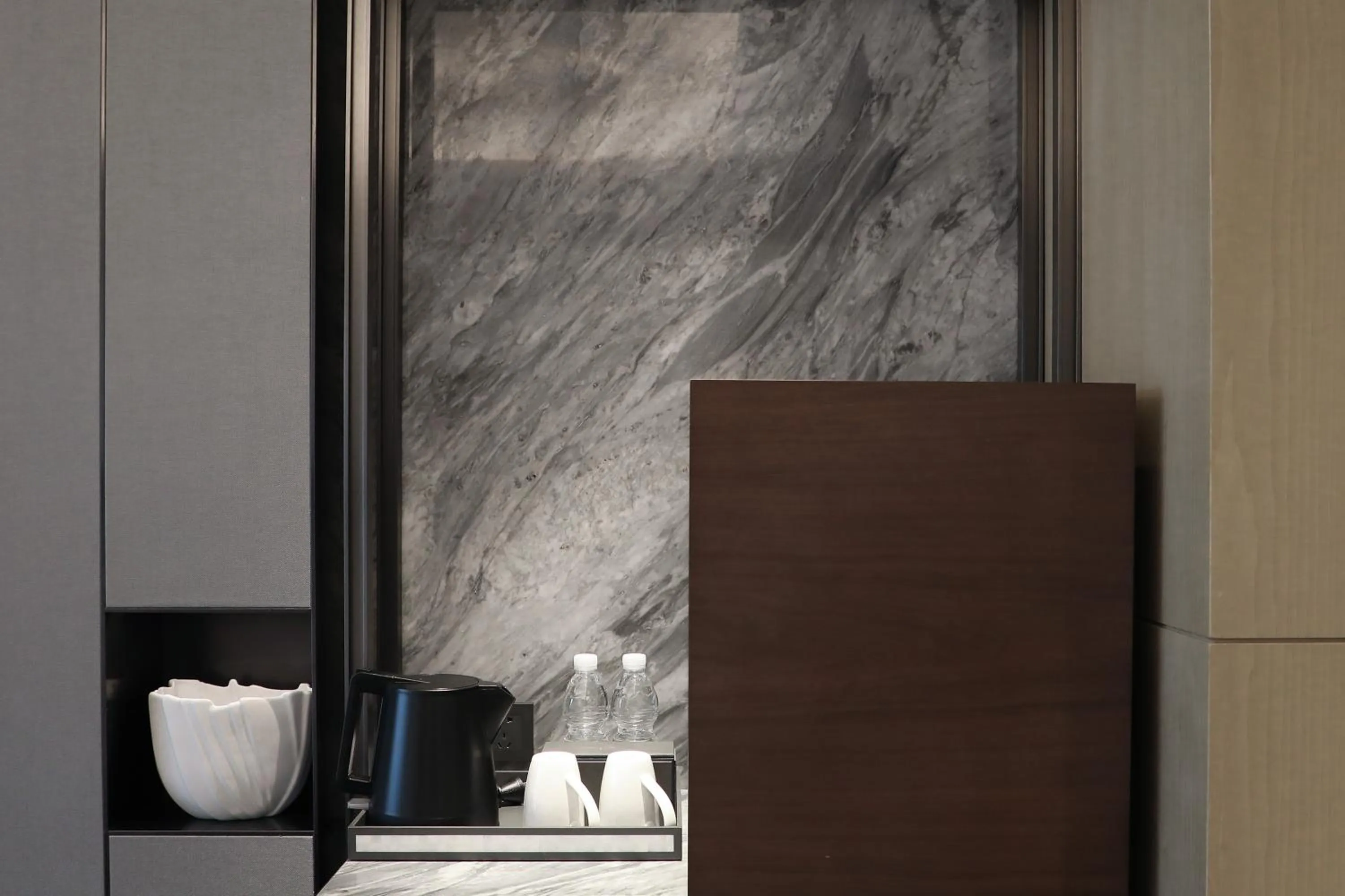 Coffee/tea facilities in Zhuhai Marriott Hotel Jinwan